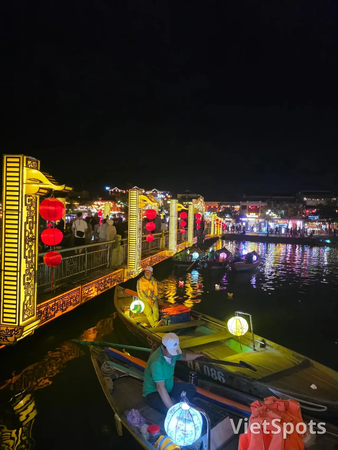 🇻🇳 Chuyến du lịch Đà Nẵng của ba mẹ con_ Thật lòng mà nói, cảnh đêm Hội An chẳng phải là chơi ăn gian sao?