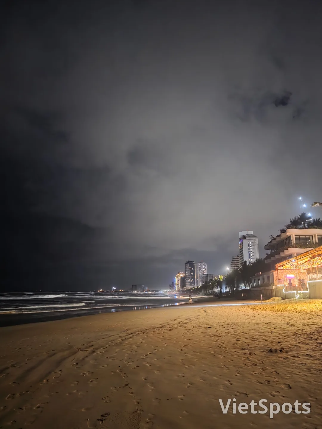 🇻🇳 母娘三人のダナン旅行〜 雨風が吹いてもミーケービーチの散歩はしなくちゃ