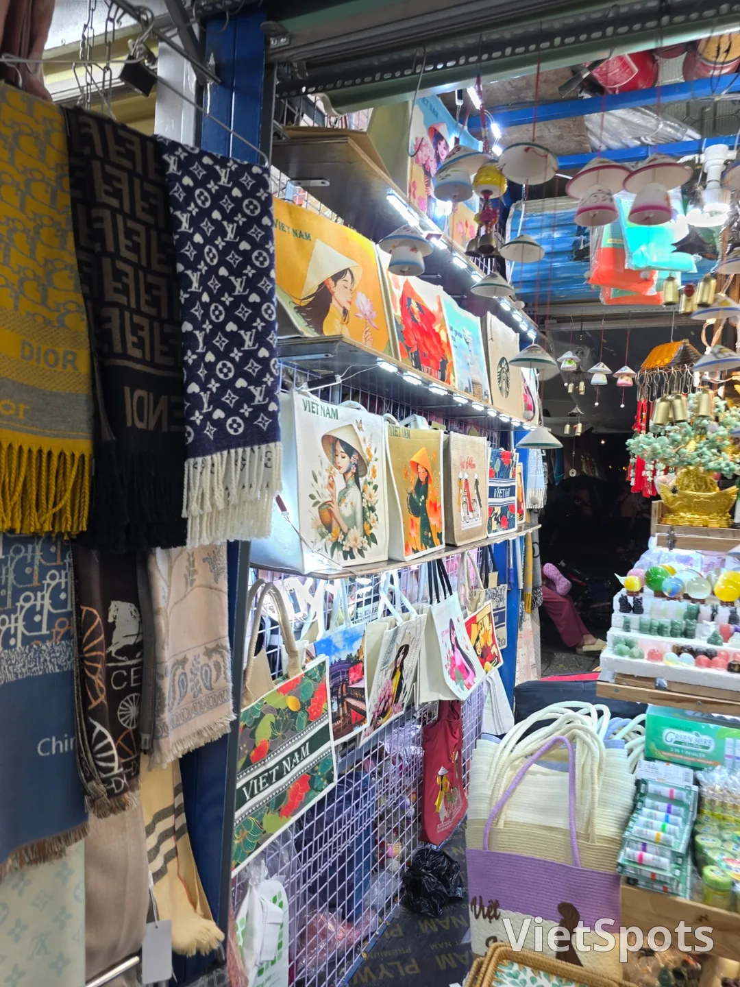 🇻🇳 三代母女岘港之旅_ 搬迁后的山茶市场!变得干净整洁了呢