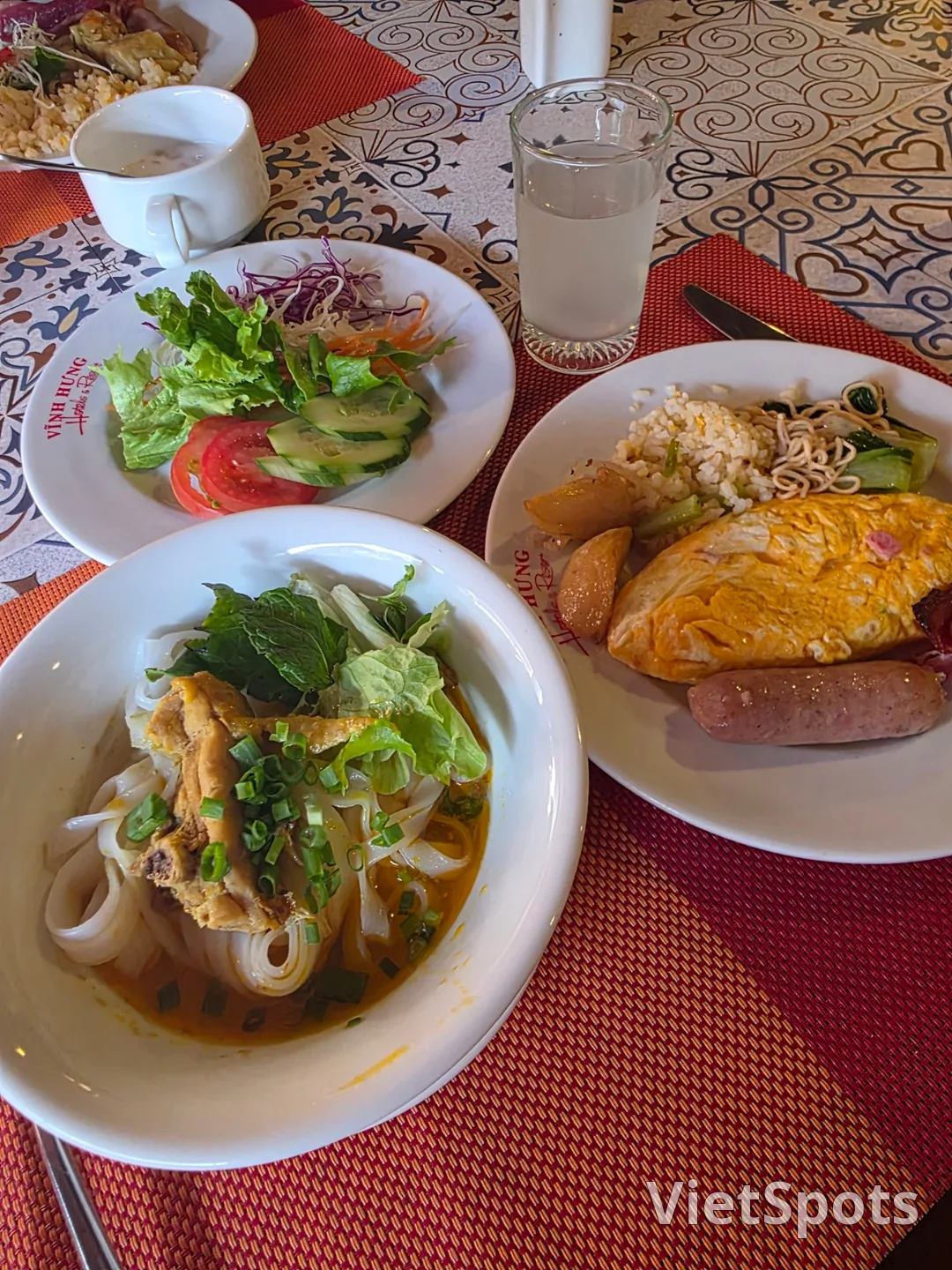 ๐ป๐ณ์ธ๋ชจ๋
๋ค๋ญ์ฌํ_ โํธ์ด์ ๊ฐ์ฑ๋น ์์! Vinh Hung Old Town Hotel ์กฐ์ ์์ธ ํ๊ธฐ