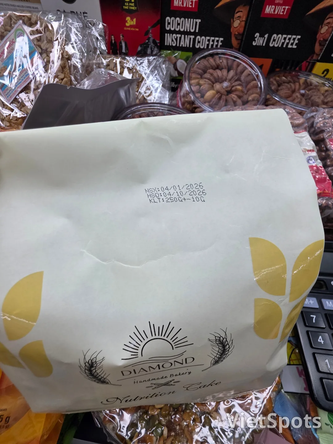 🇻🇳 三位女士的大南之旅_ Golden Nut... 没想到会吃得这么好 😂