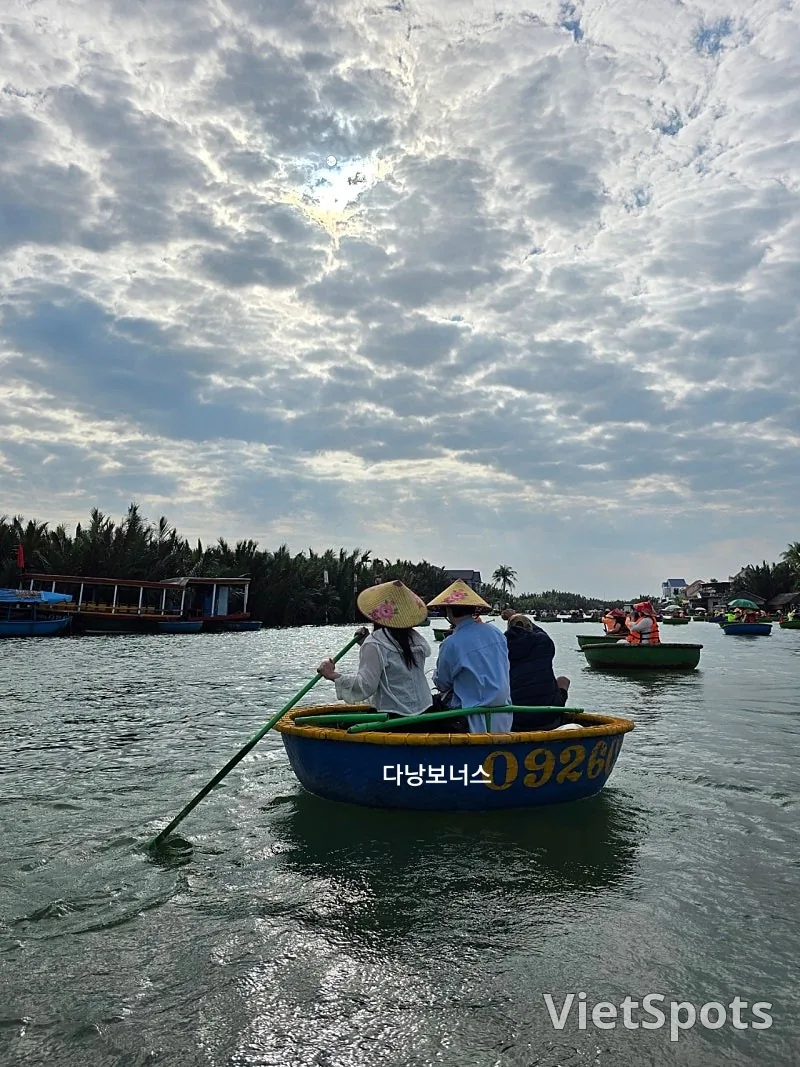 🇻🇳ทริปดานังของสามแม่ลูกสามรุ่น_ ทัวร์เชิงนิเวศพิเศษฮอยอัน3️⃣ ประสบการณ์เรือกระด้ง