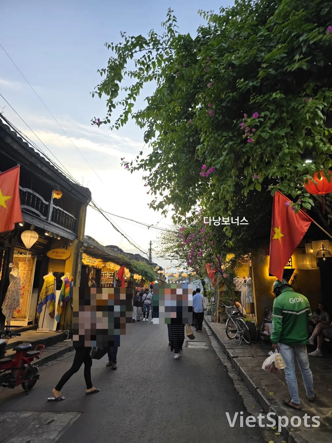 🇻🇳 Three Generations of Women's Danang Trip_ Hoi An Special Eco Tour 5️⃣ Old Town Sightseeing