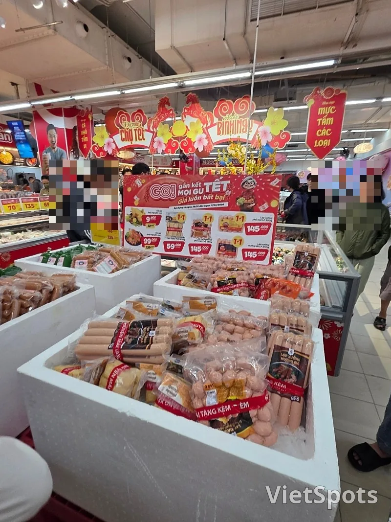 🇻🇳母女三人峴港之旅_ 春節氛圍達到頂峰！華麗的Go Mart