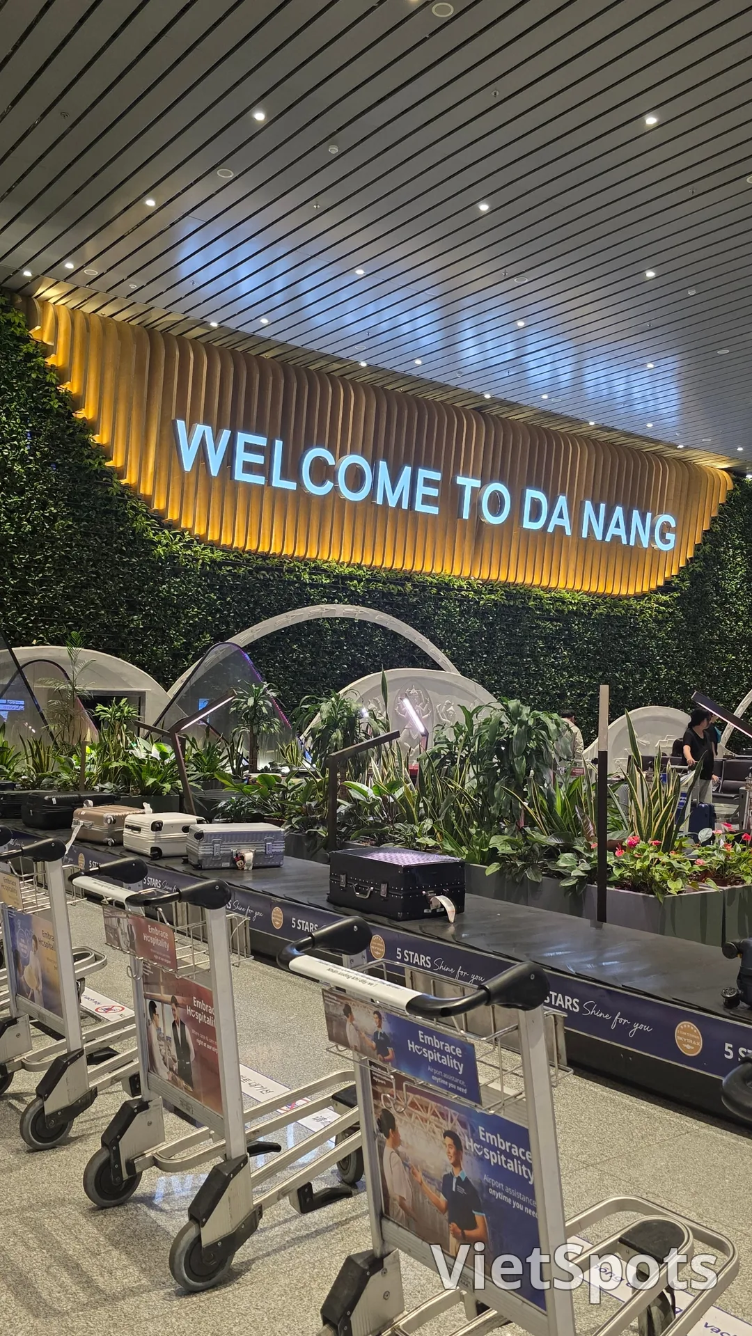 ✈️岘港本地新罗Fam团直播开~~~始~!!