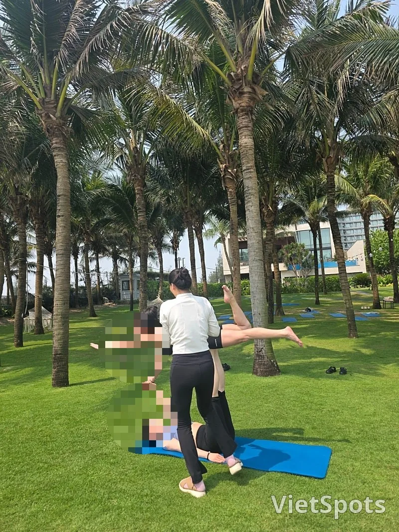 🇻🇳[Shilla Monogram Đà Nẵng] Hoạt động_ Từ bãi biển đến lớp học yoga!!👍
