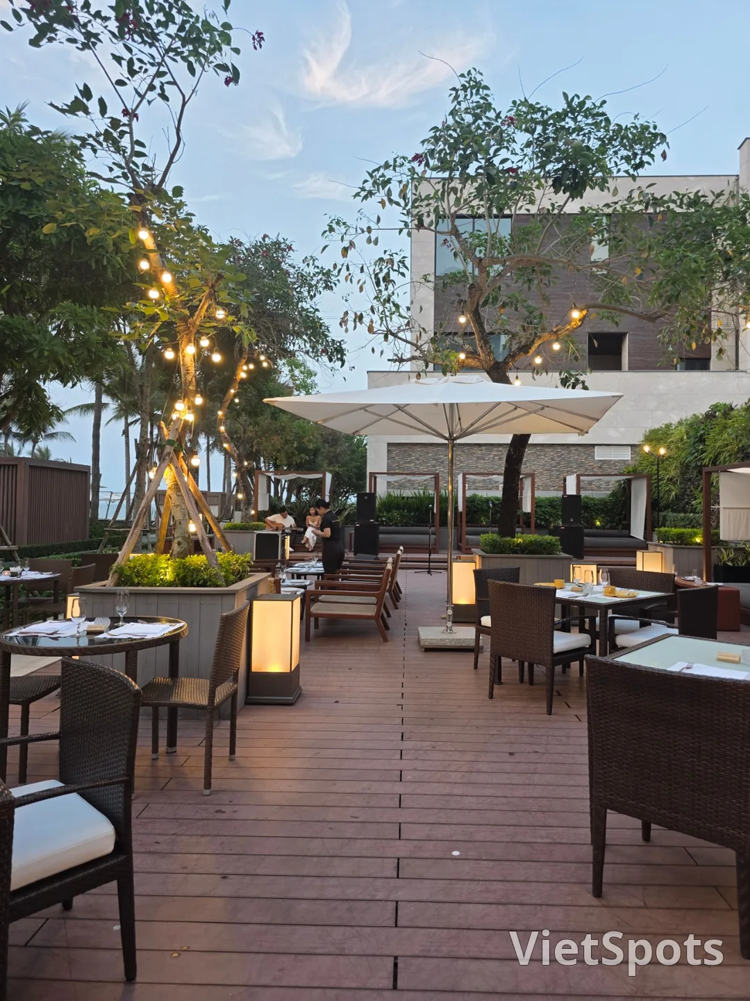 🇻🇳[Shilla Monogram Đà Nẵng] Bữa tối tuyệt vời nhất tại Bistro M, Buffet BBQ Grill & Chill