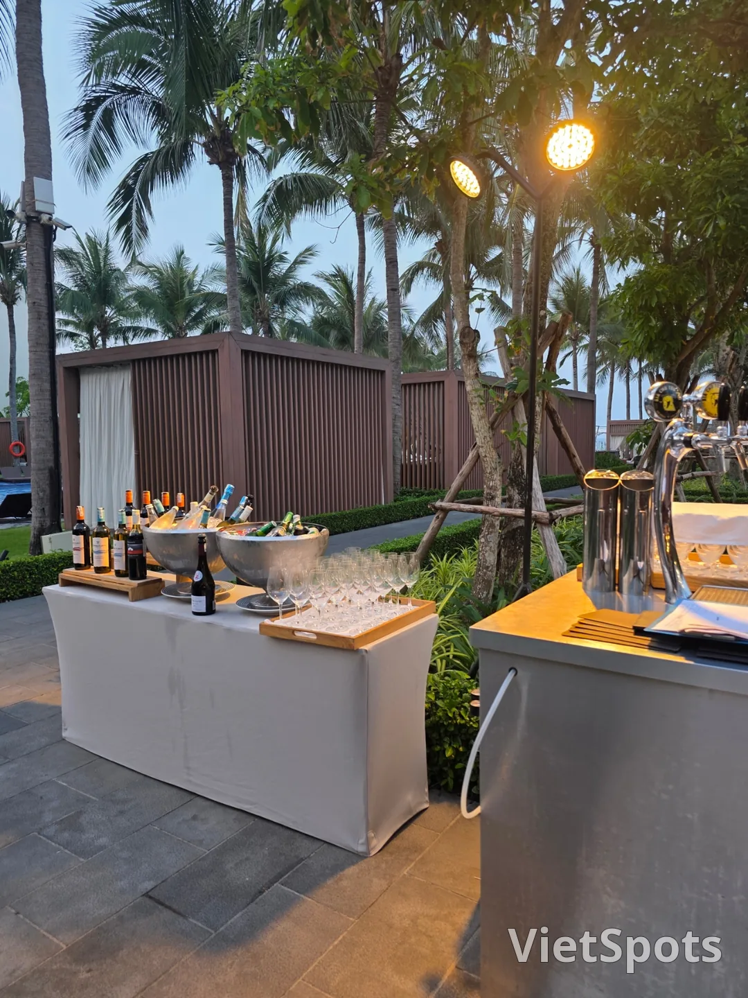 🇻🇳[Shilla Monogram Đà Nẵng] Bữa tối tuyệt vời nhất tại Bistro M, Buffet BBQ Grill & Chill