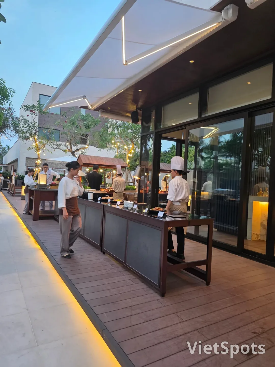 🇻🇳[Shilla Monogram Đà Nẵng] Bữa tối tuyệt vời nhất tại Bistro M, Buffet BBQ Grill & Chill