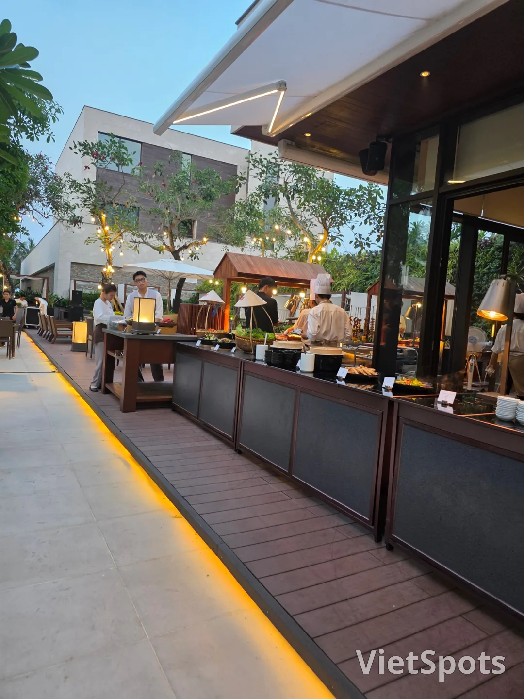 🇻🇳[Shilla Monogram Đà Nẵng] Bữa tối tuyệt vời nhất tại Bistro M, Buffet BBQ Grill & Chill