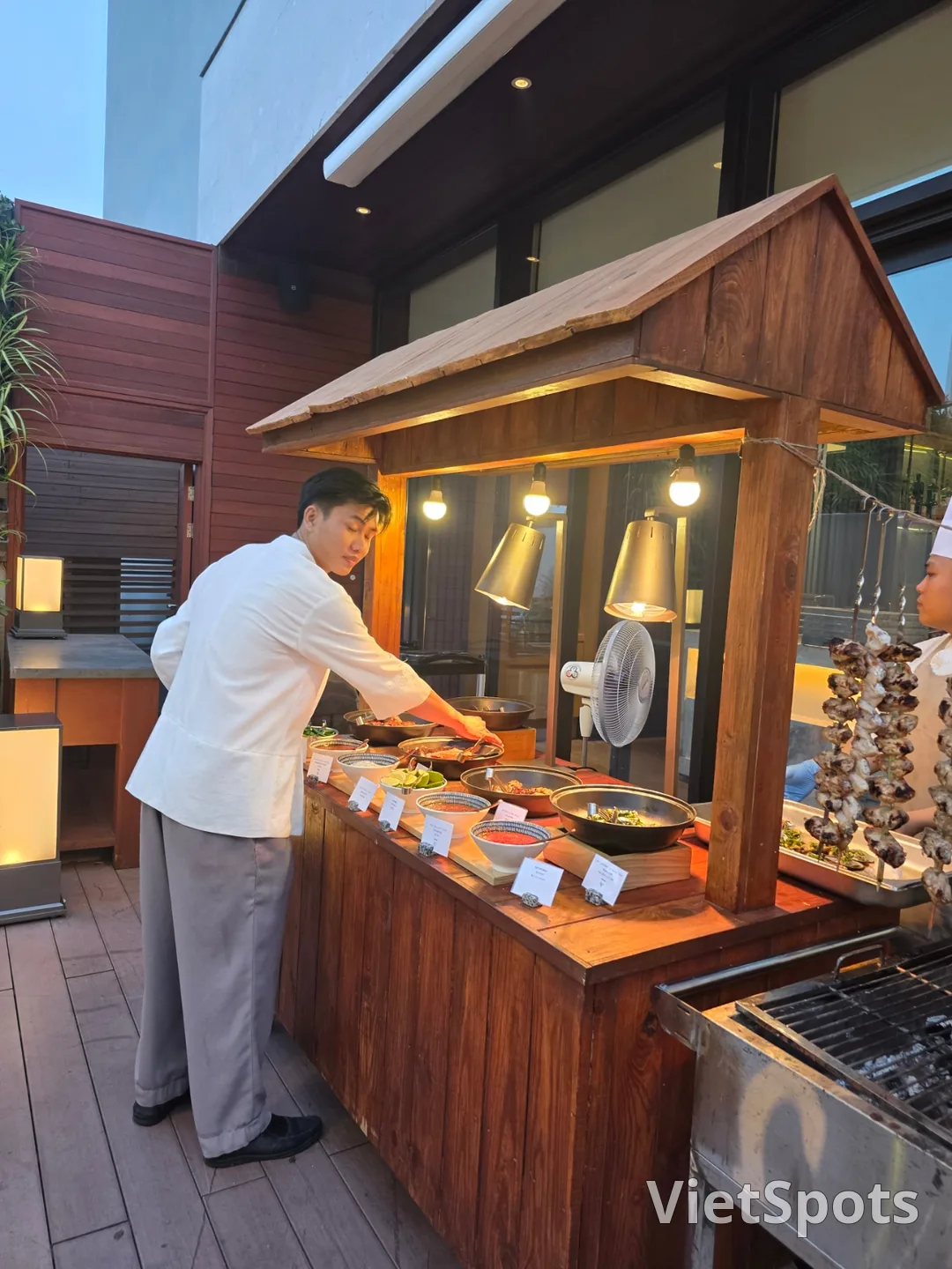 🇻🇳[Shilla Monogram Đà Nẵng] Bữa tối tuyệt vời nhất tại Bistro M, Buffet BBQ Grill & Chill