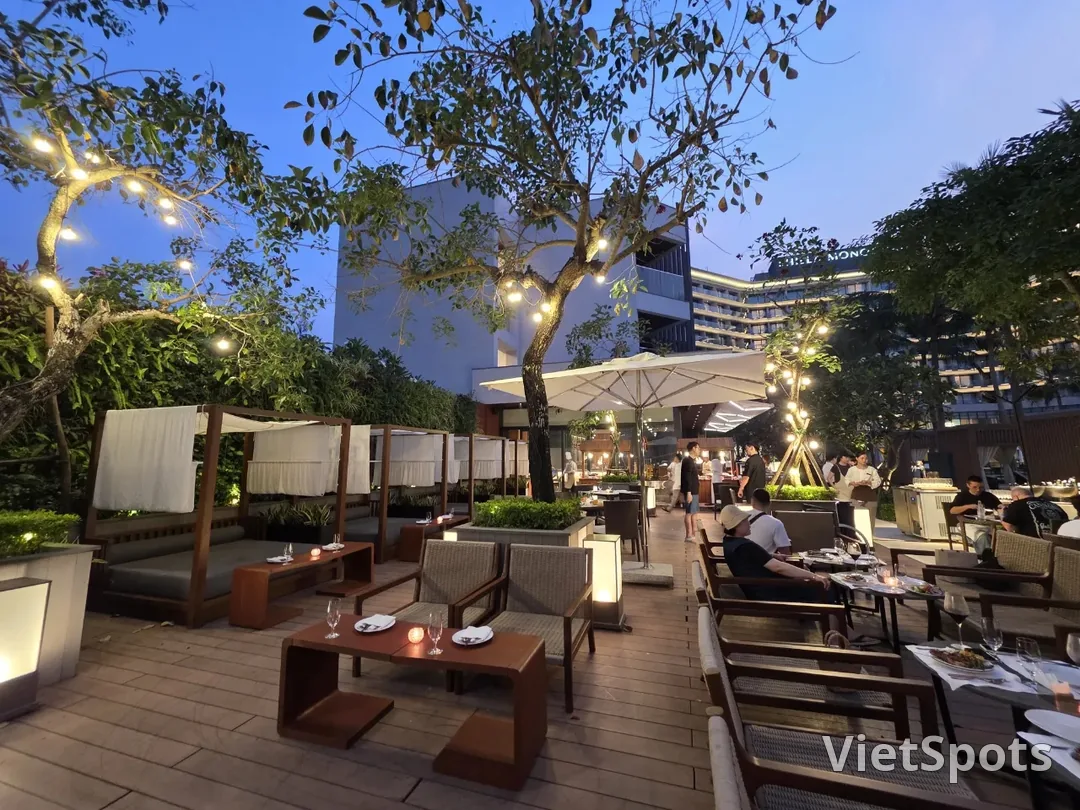 🇻🇳[Shilla Monogram Đà Nẵng] Bữa tối tuyệt vời nhất tại Bistro M, Buffet BBQ Grill & Chill