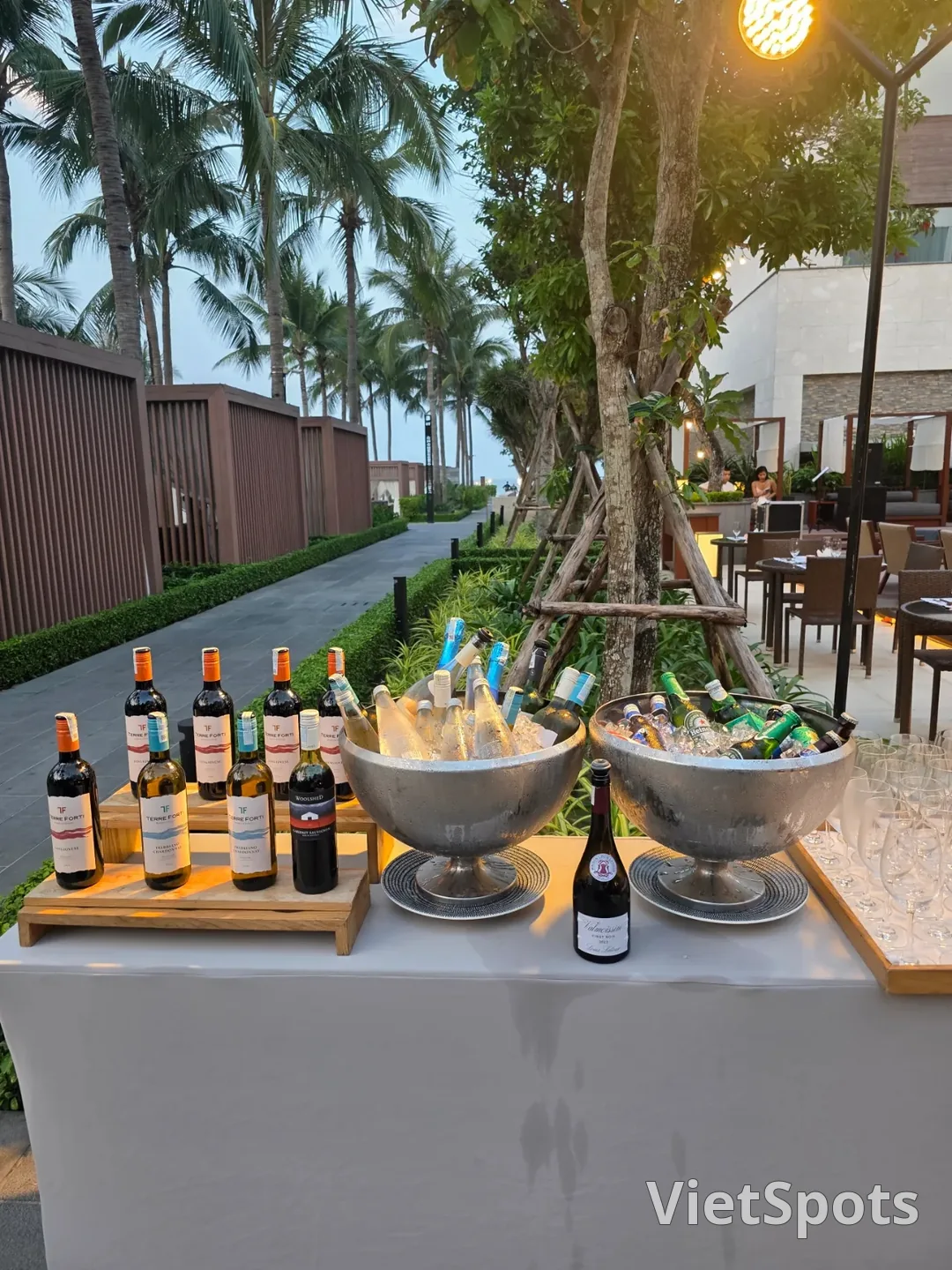 🇻🇳[Shilla Monogram Đà Nẵng] Bữa tối tuyệt vời nhất tại Bistro M, Buffet BBQ Grill & Chill