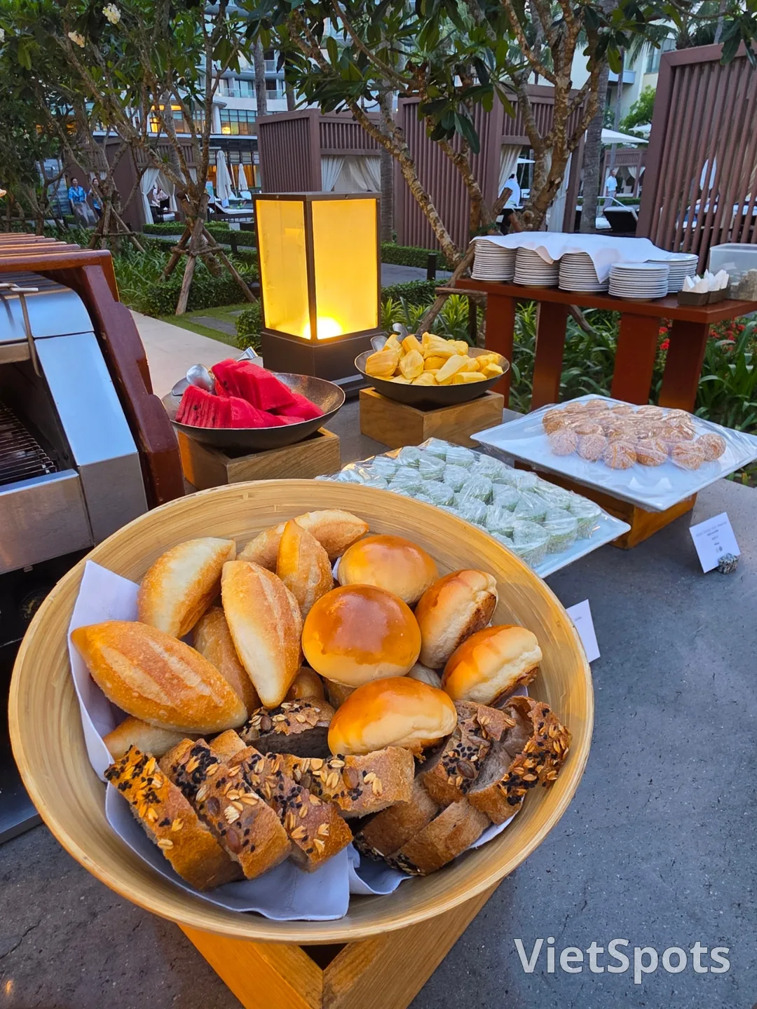 🇻🇳[Shilla Monogram Đà Nẵng] Bữa tối tuyệt vời nhất tại Bistro M, Buffet BBQ Grill & Chill