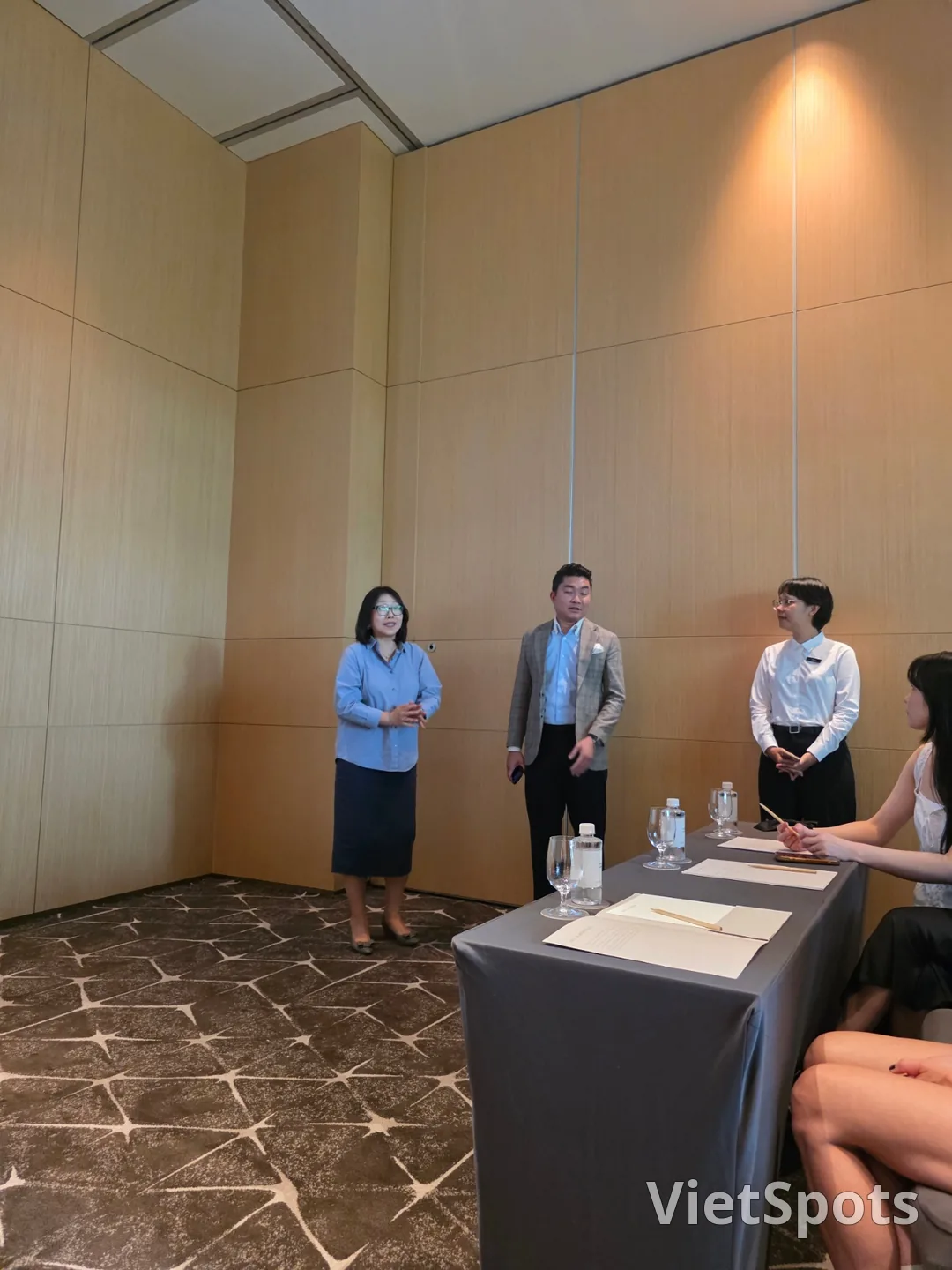 🇻🇳[新罗Monogram岘港] 在会议室举行的岘港当地踩线团点评时间 ✨