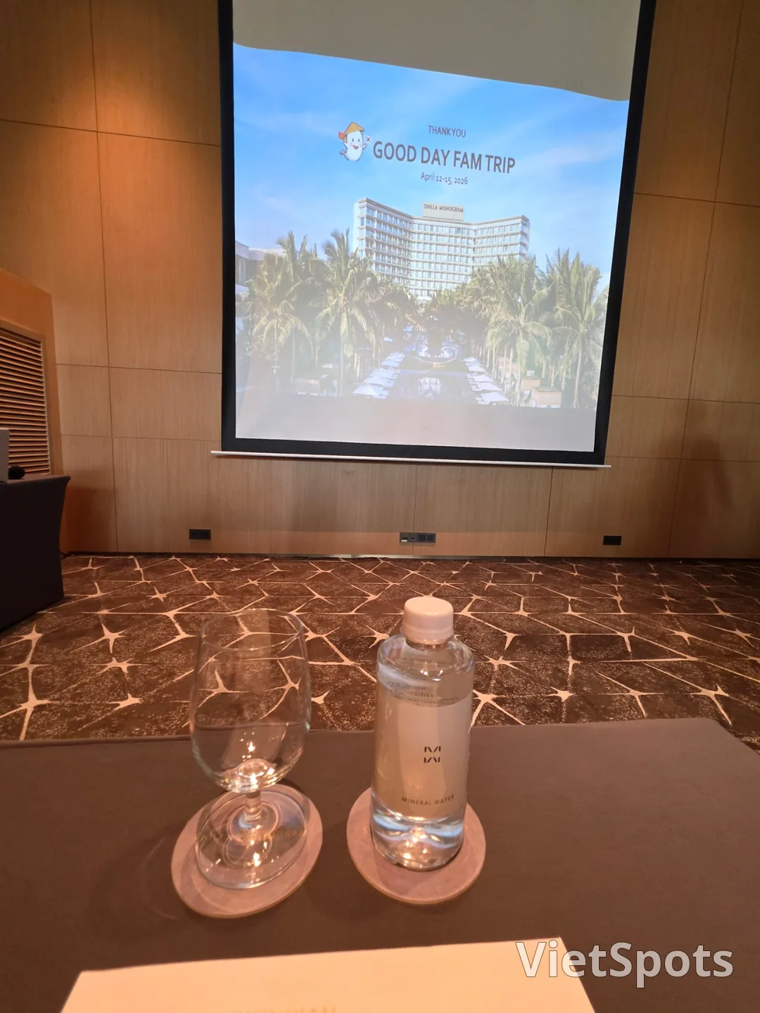 🇻🇳[新罗Monogram岘港] 在会议室举行的岘港当地踩线团点评时间 ✨