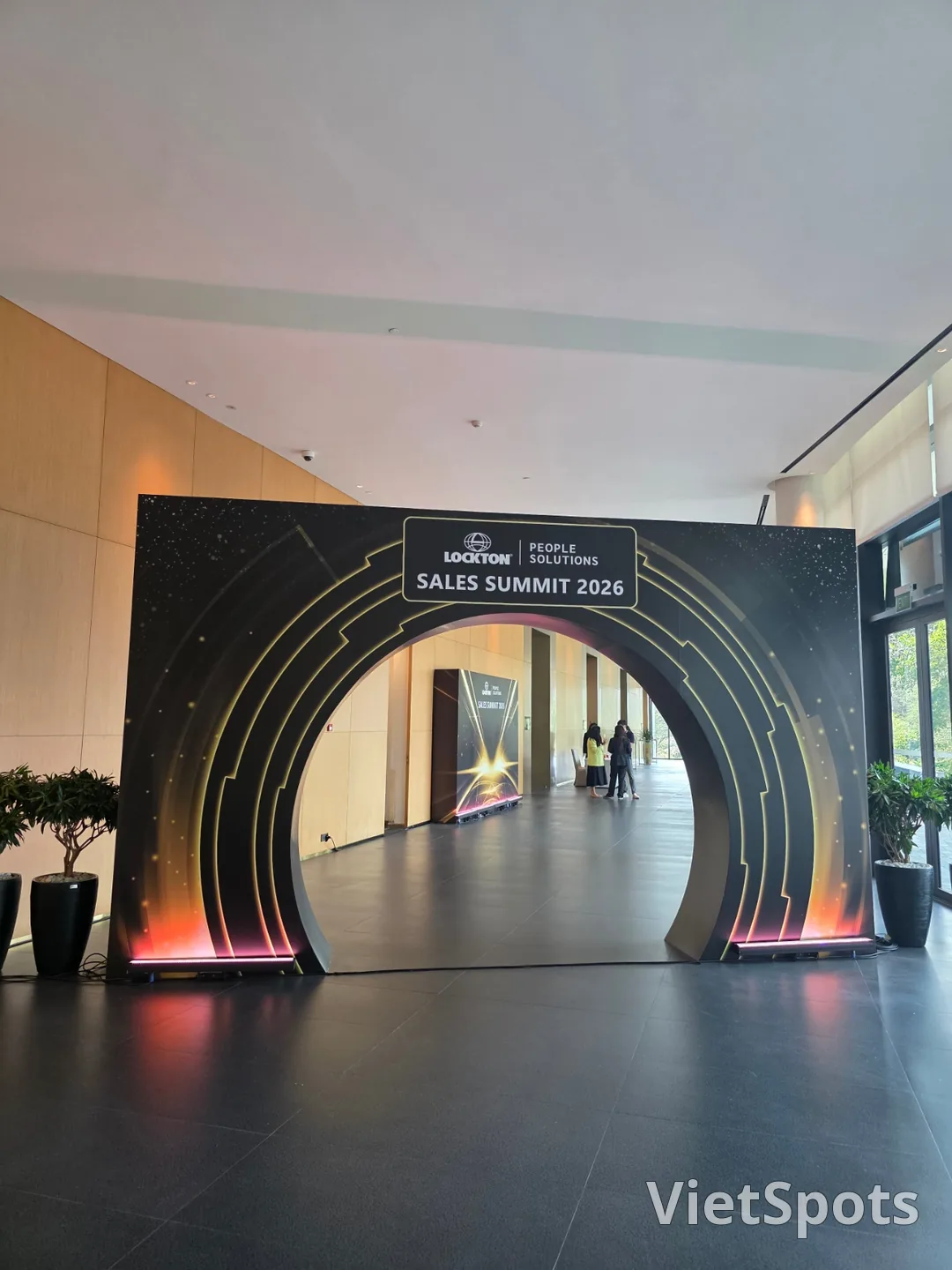 🇻🇳[新罗Monogram岘港] 在会议室举行的岘港当地踩线团点评时间 ✨