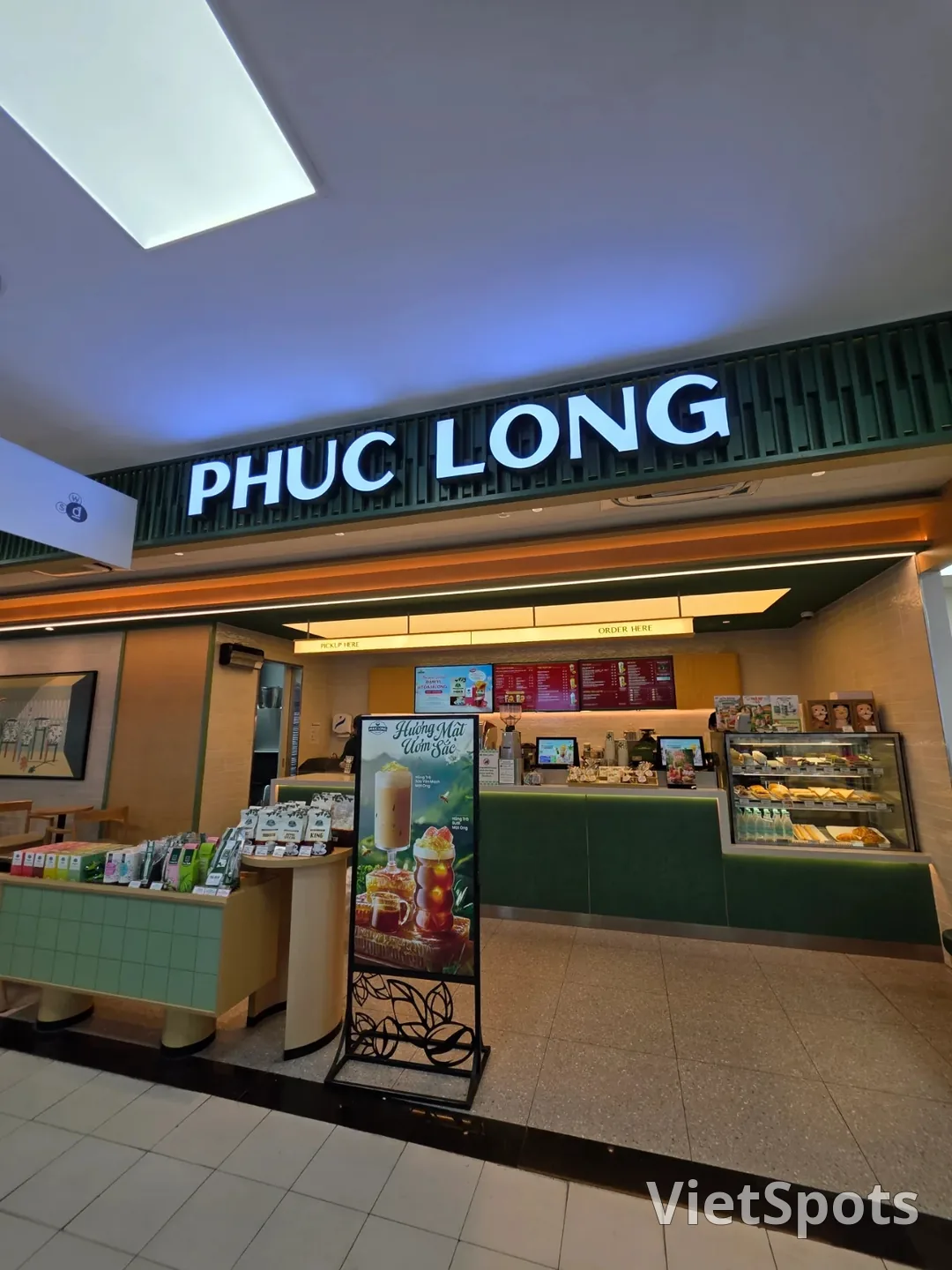🇻🇳[Da Nang Fam Tour Behind Story] A Cup of Coffee After Shopping at Lotte Mart (w. Phuc Long)