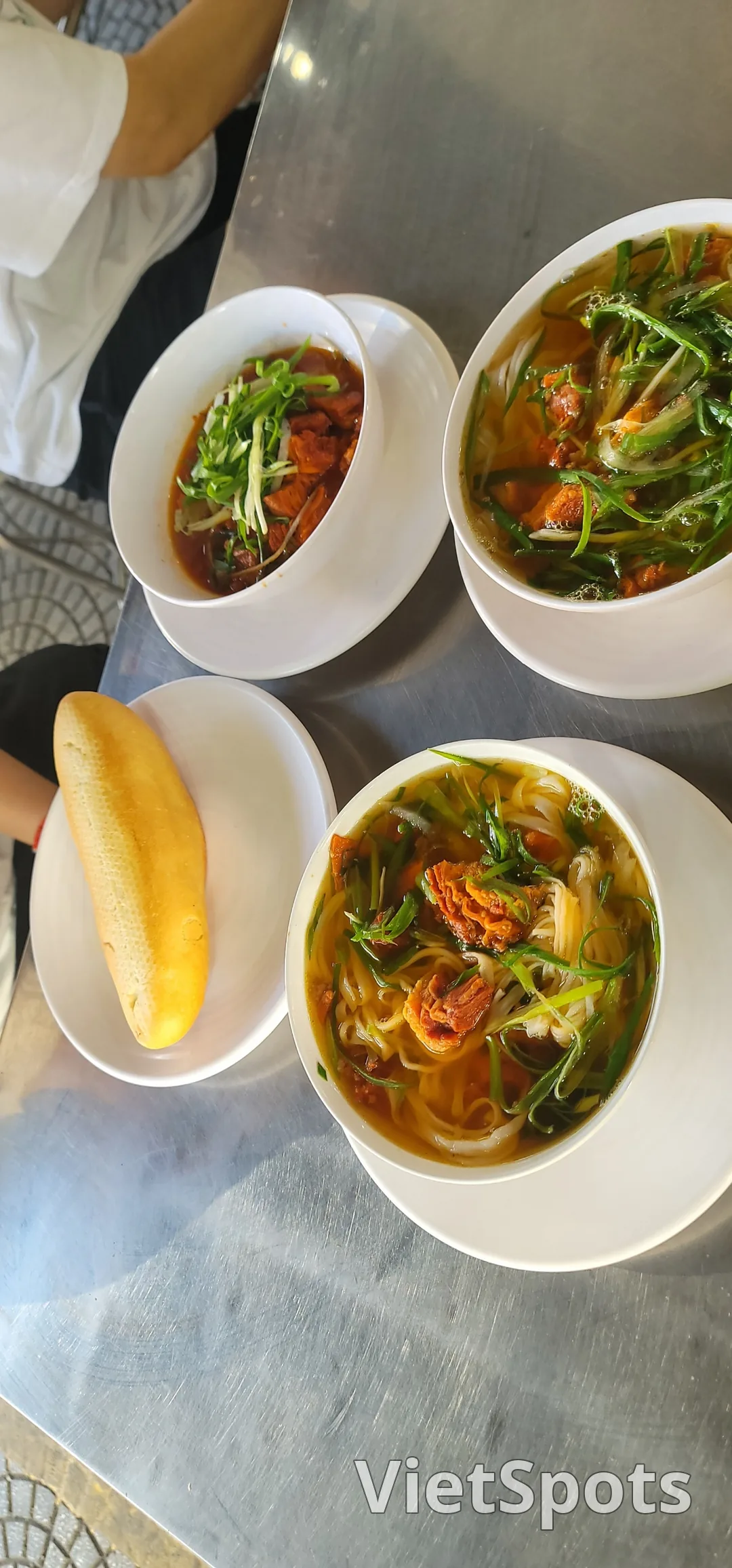 ✈️Review) Cứ nhớ mãi nên lại đi tiếp - quán bánh mì sốt bằm nổi tiếng Porong Hoi