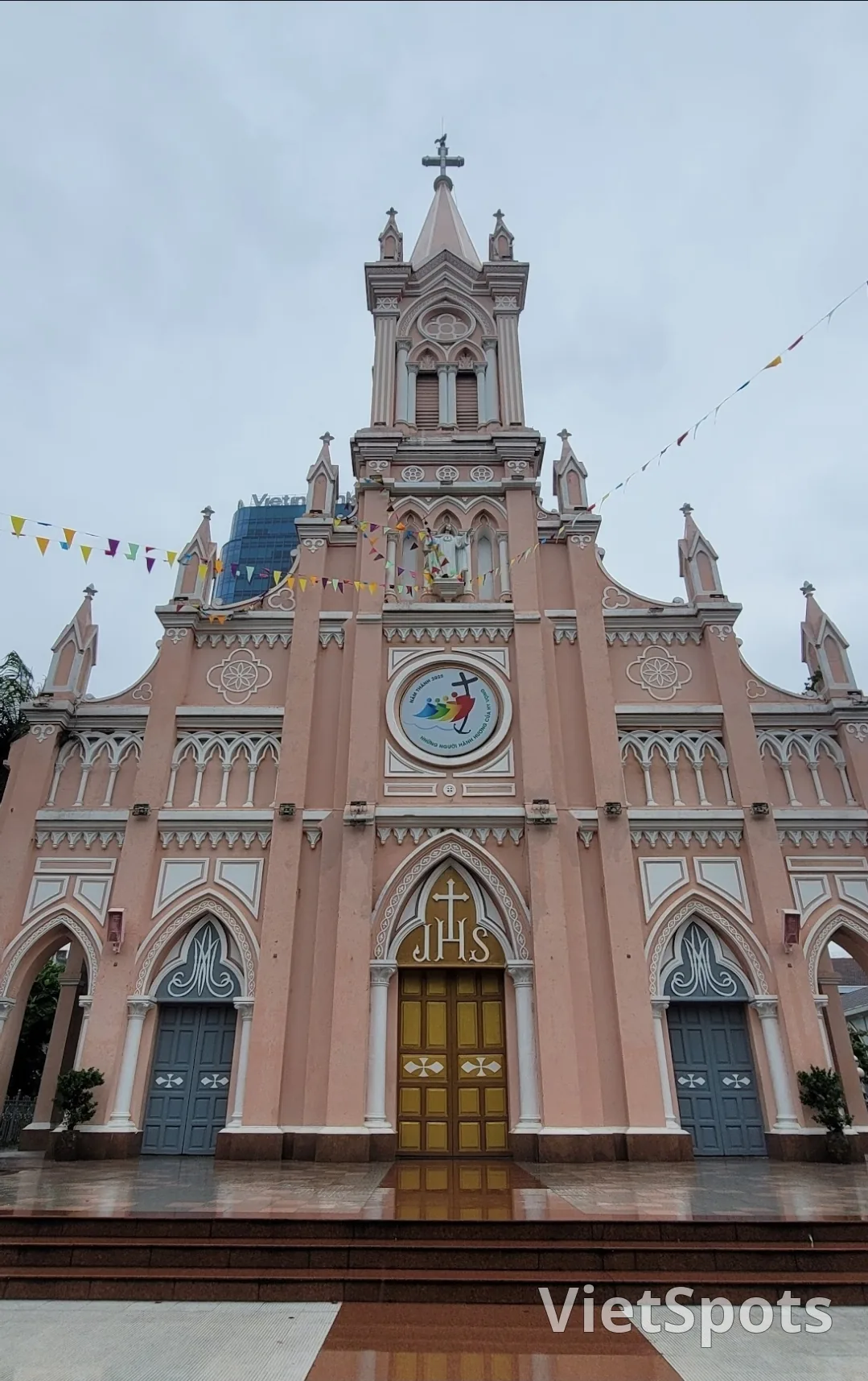 ✈️Review) Cảnh đêm nhà thờ hồng Đà Nẵng