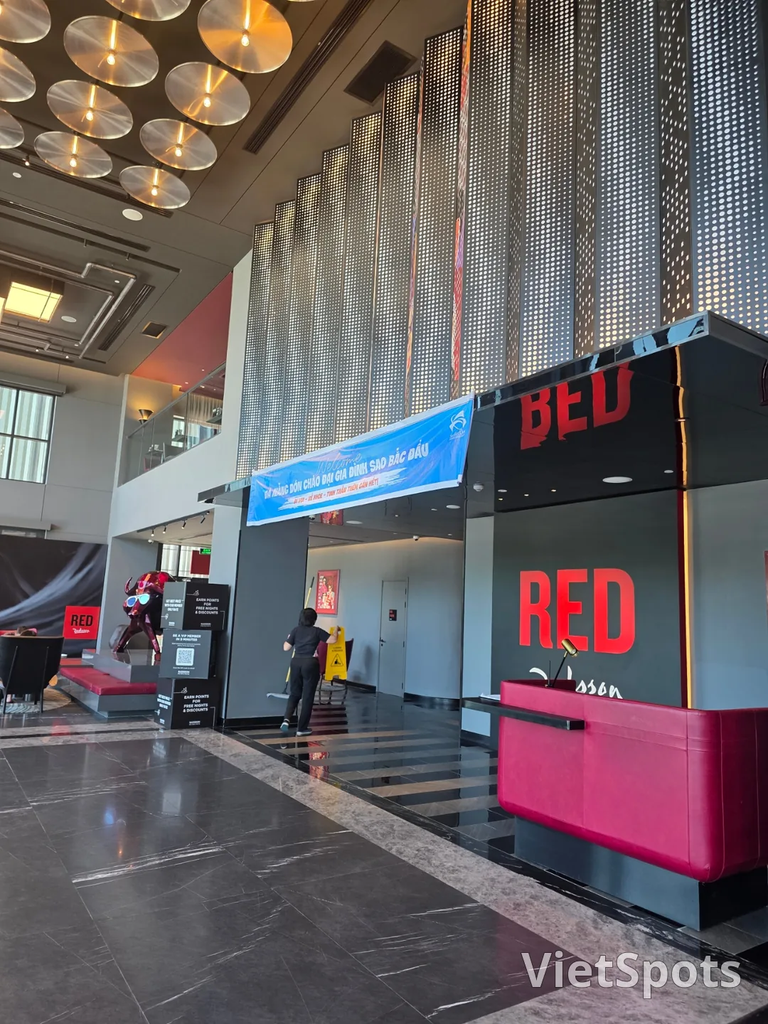 評價)▶️✍️以濃烈紅色打造的火熱之選——麗笙紅酒店(Radisson RED Danang)——