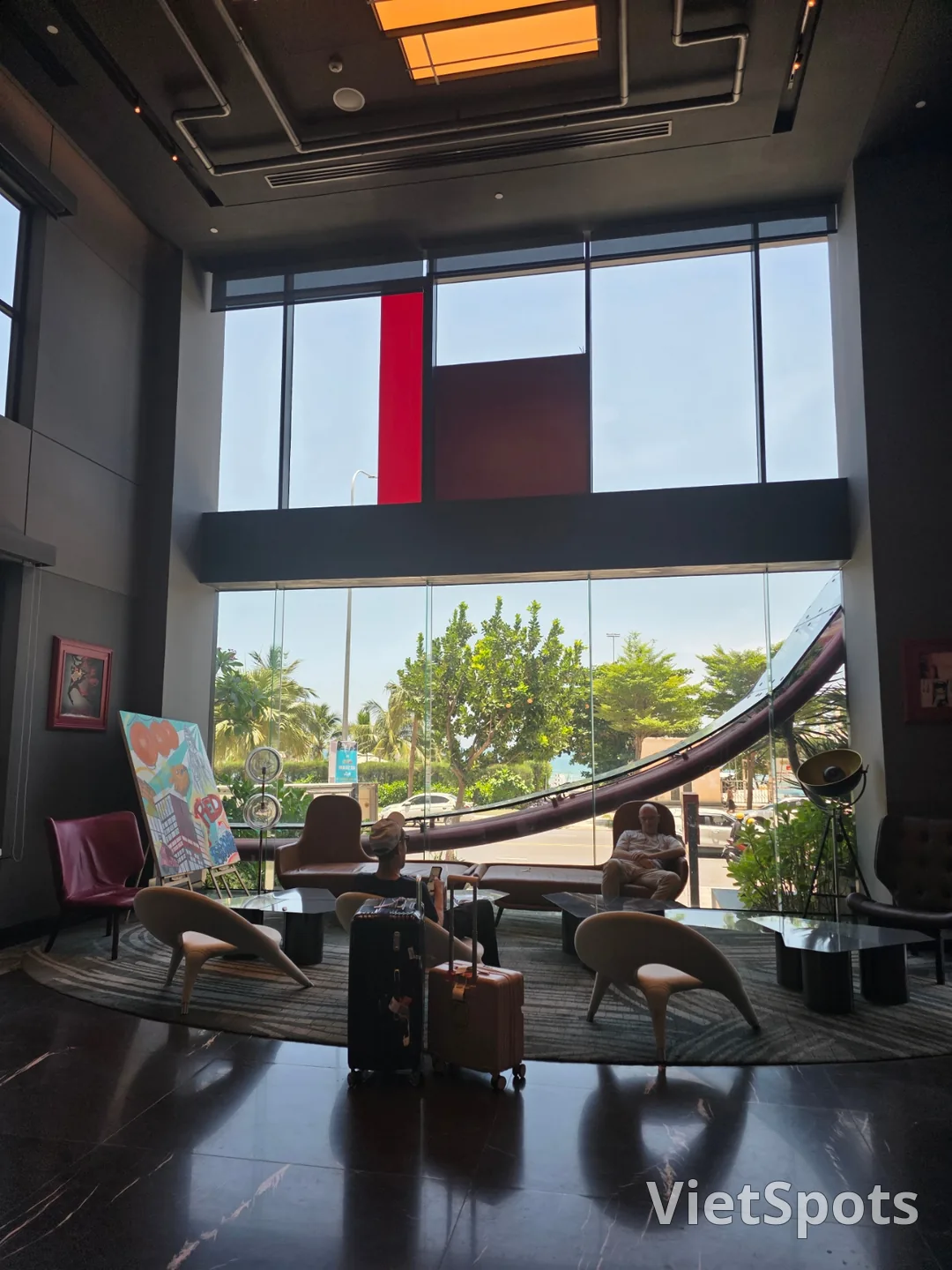 評價)▶️✍️以濃烈紅色打造的火熱之選——麗笙紅酒店(Radisson RED Danang)——
