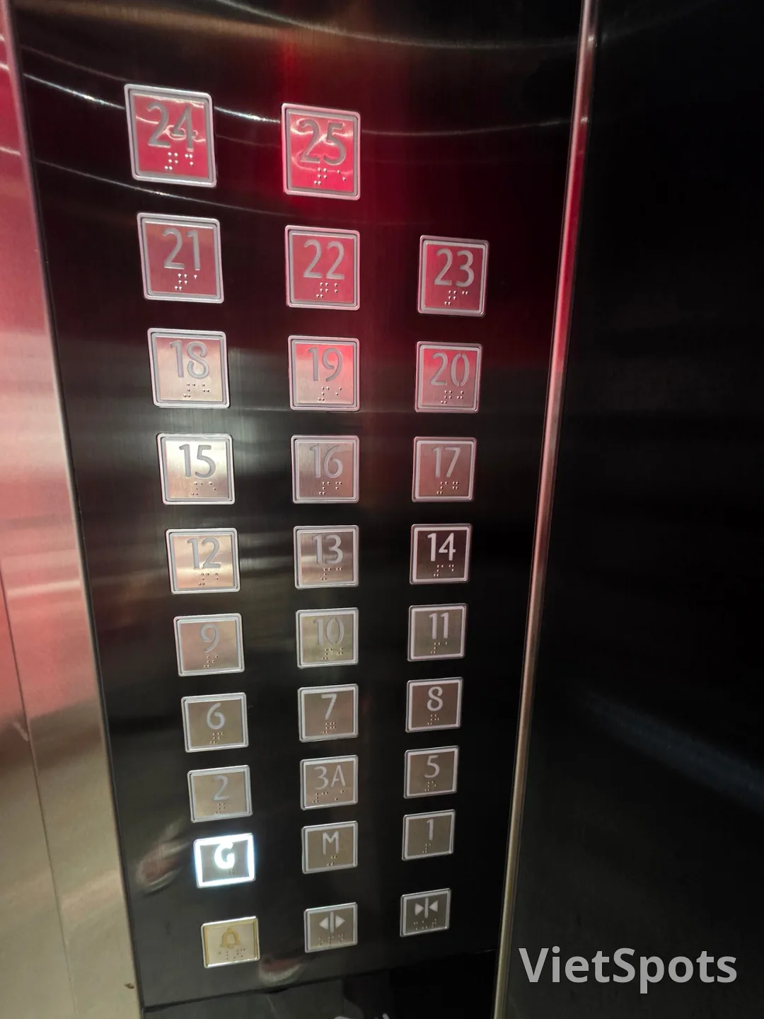 評價)▶️✍️以濃烈紅色打造的火熱之選——麗笙紅酒店(Radisson RED Danang)——