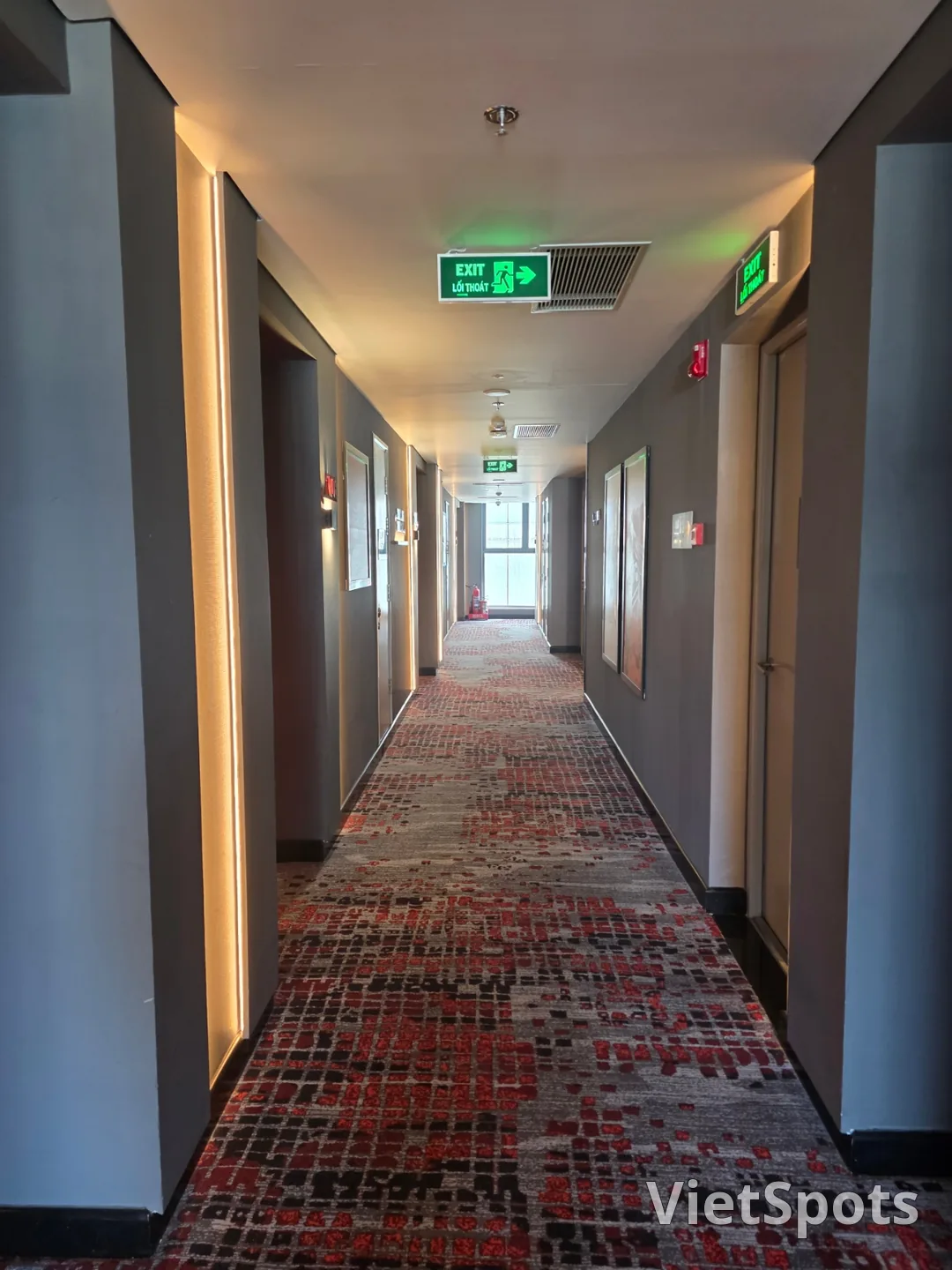 評價)▶️✍️以濃烈紅色打造的火熱之選——麗笙紅酒店(Radisson RED Danang)——