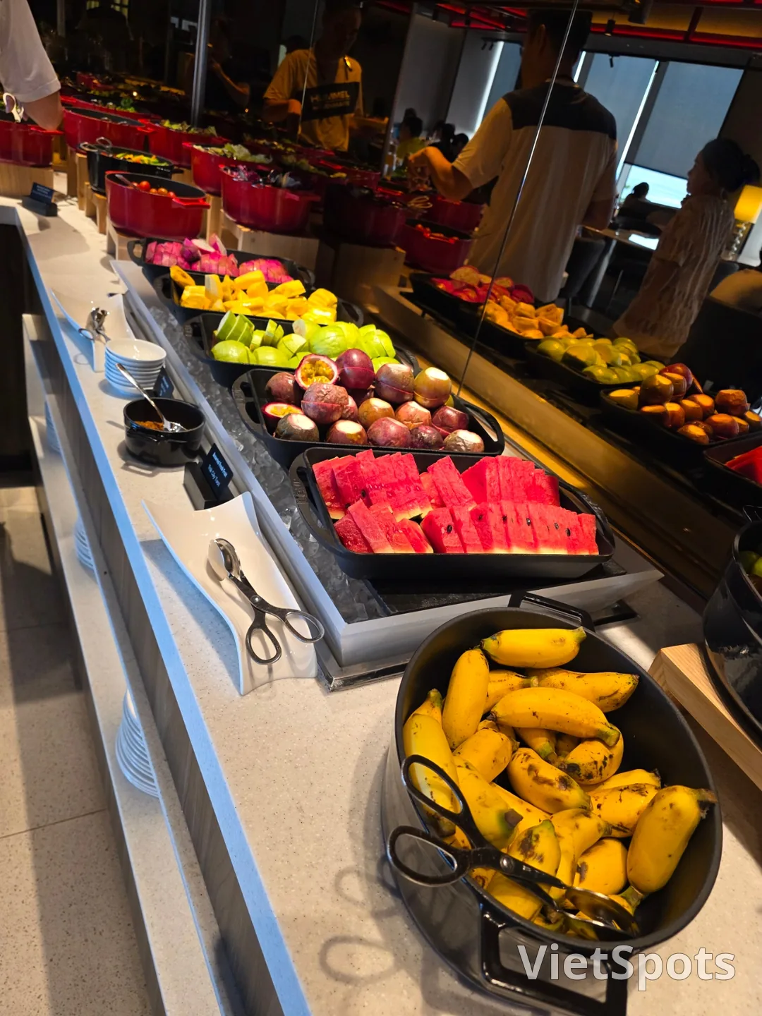 (Review)▶️✍️Radisson Red Hotel - Breakfast, Swimming Pool, Sauna, Fitness Center, etc.