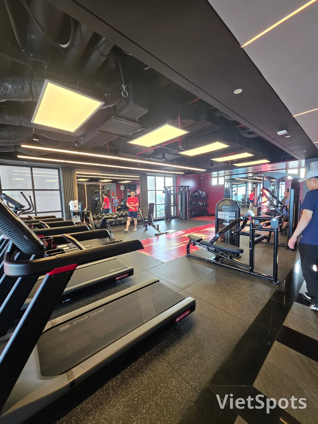 (Review)▶️✍️Radisson Red Hotel - Breakfast, Swimming Pool, Sauna, Fitness Center, etc.