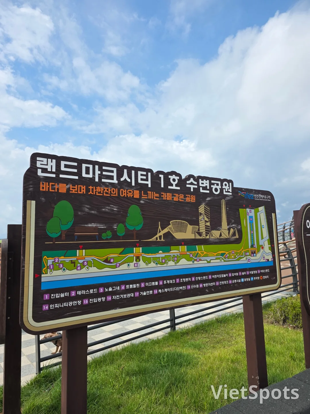 Du lịch) Songdo Long Beach Coffee & Bread