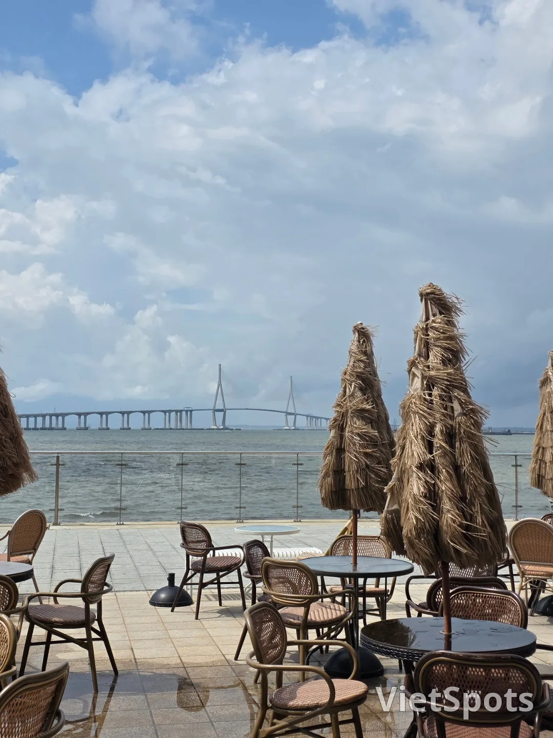 Du lịch) Songdo Long Beach Coffee & Bread