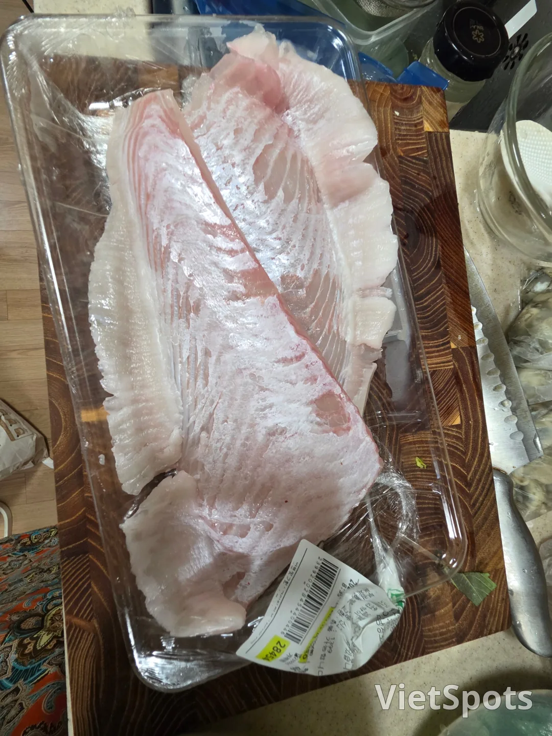 Cơm trộn cá sống cho bữa tối