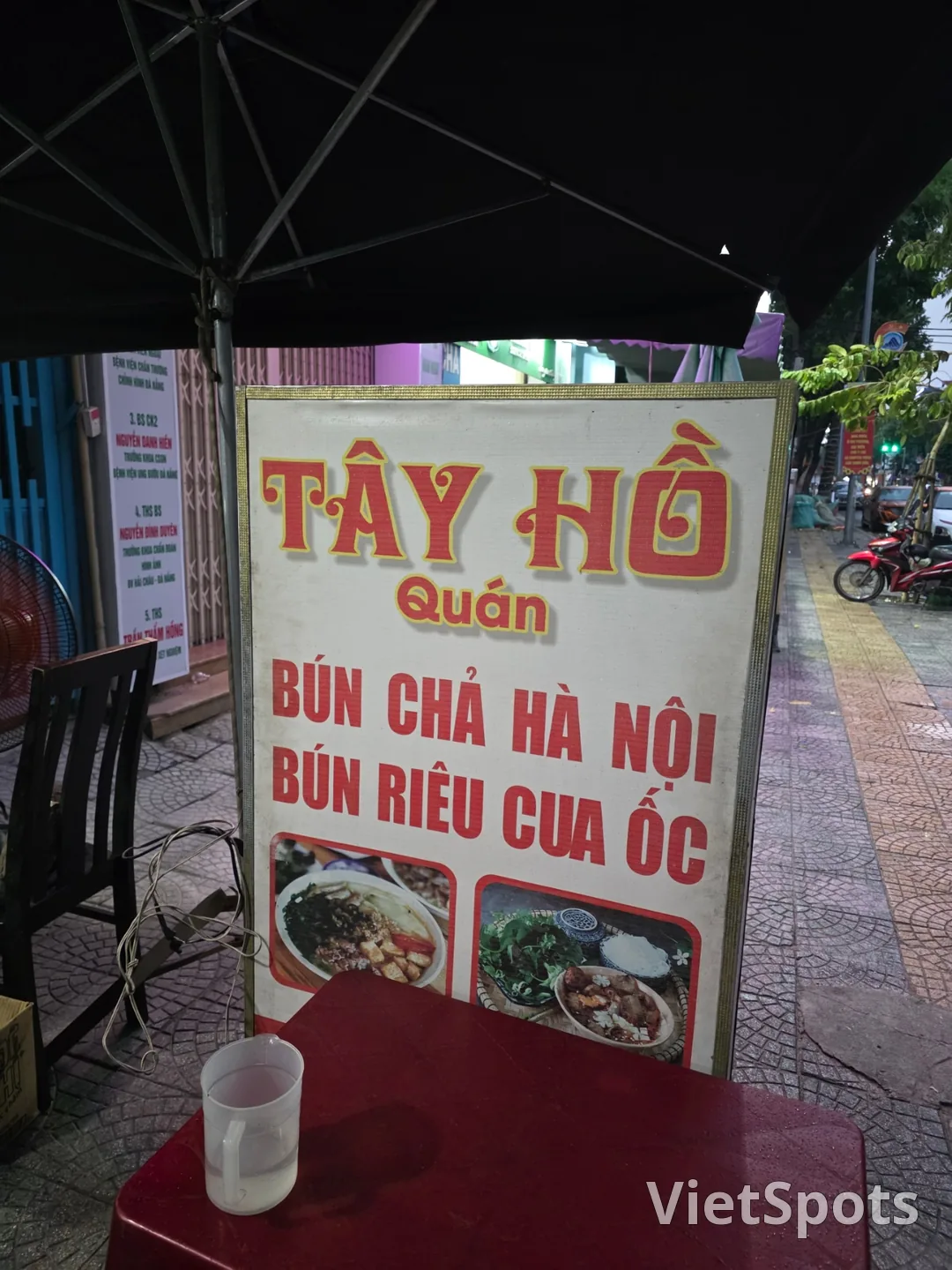 ✈️ ร้านอร่อยบุ๋นจ่าและก๋วยเตี๋ยวเนื้อปู - ไตโห่ (TÂY HỒ QUÁN)