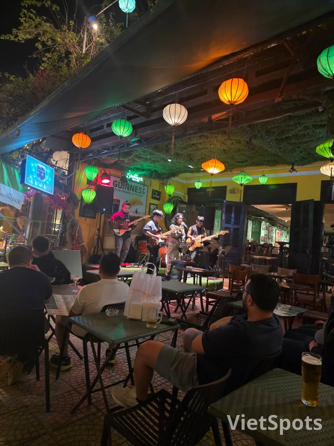 ✈️Quán Pub Ireland The Shamrock Hội An (The Shamrock Irish Pub Hoi An)
