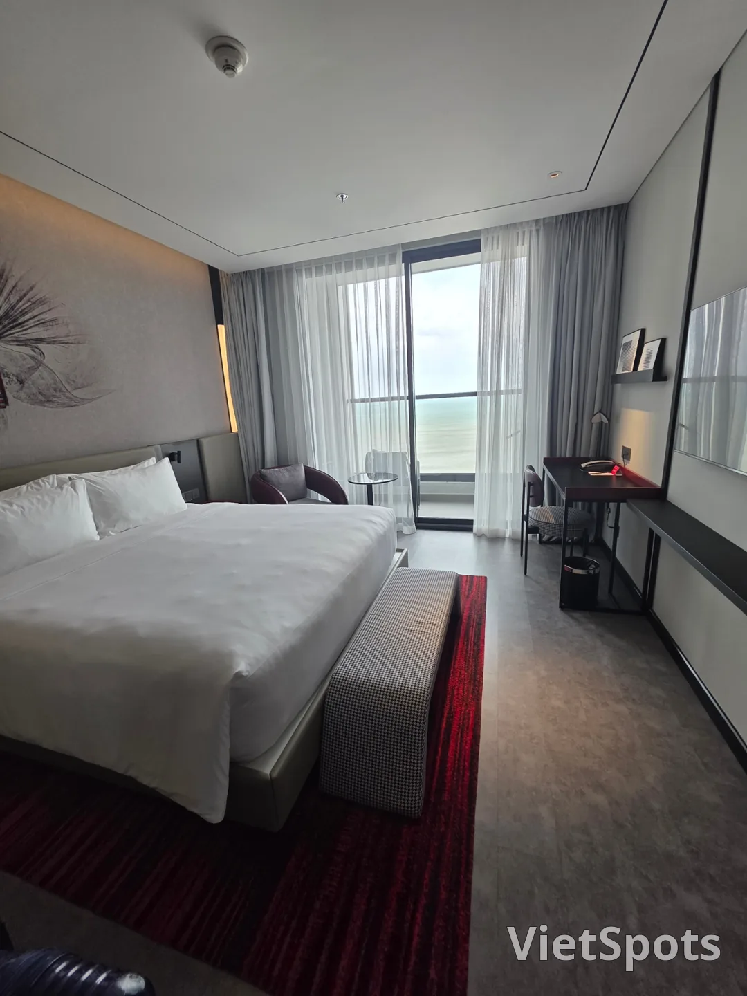 ✈️ रेडिसन रेड दा नांग होटल (Radisson RED Danang)