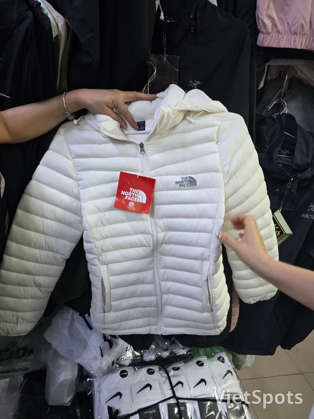 ✈️ Chợ Han Cardigan.Áo phao.Áo thun.Áo hoodie mua sắm