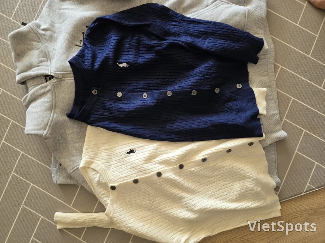 ✈️ Chợ Han Cardigan.Áo phao.Áo thun.Áo hoodie mua sắm