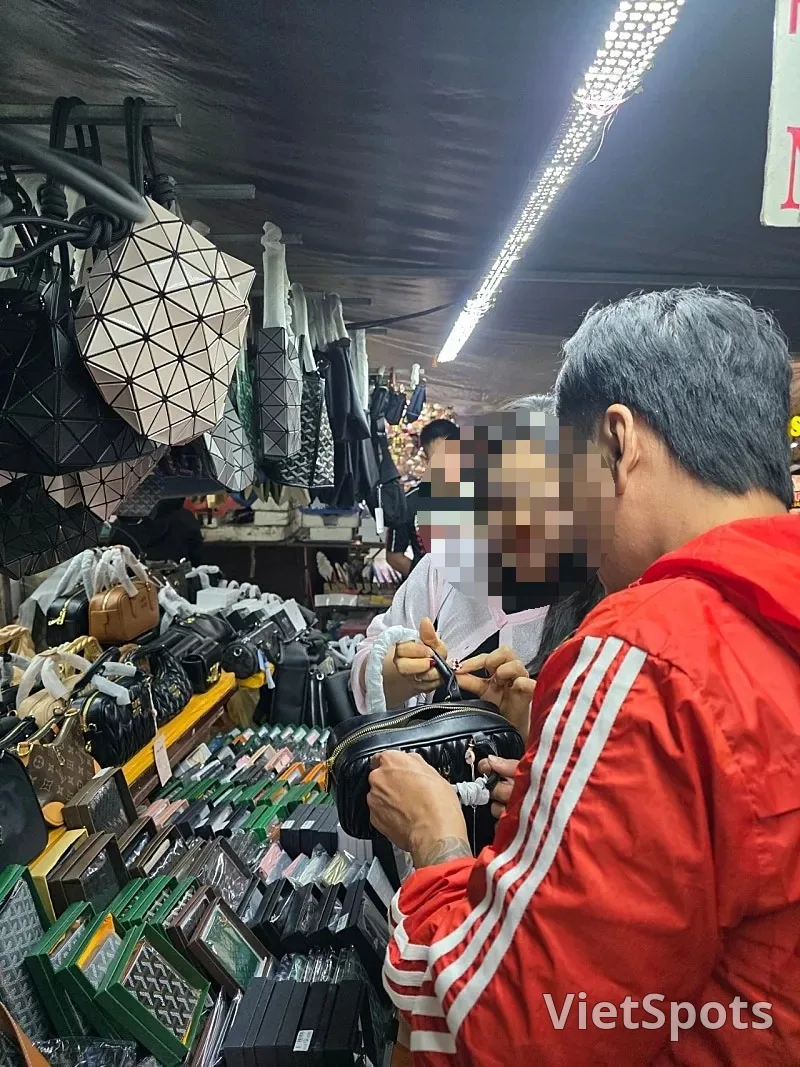 ✈️ Chợ đêm Hội An số 36, số 37