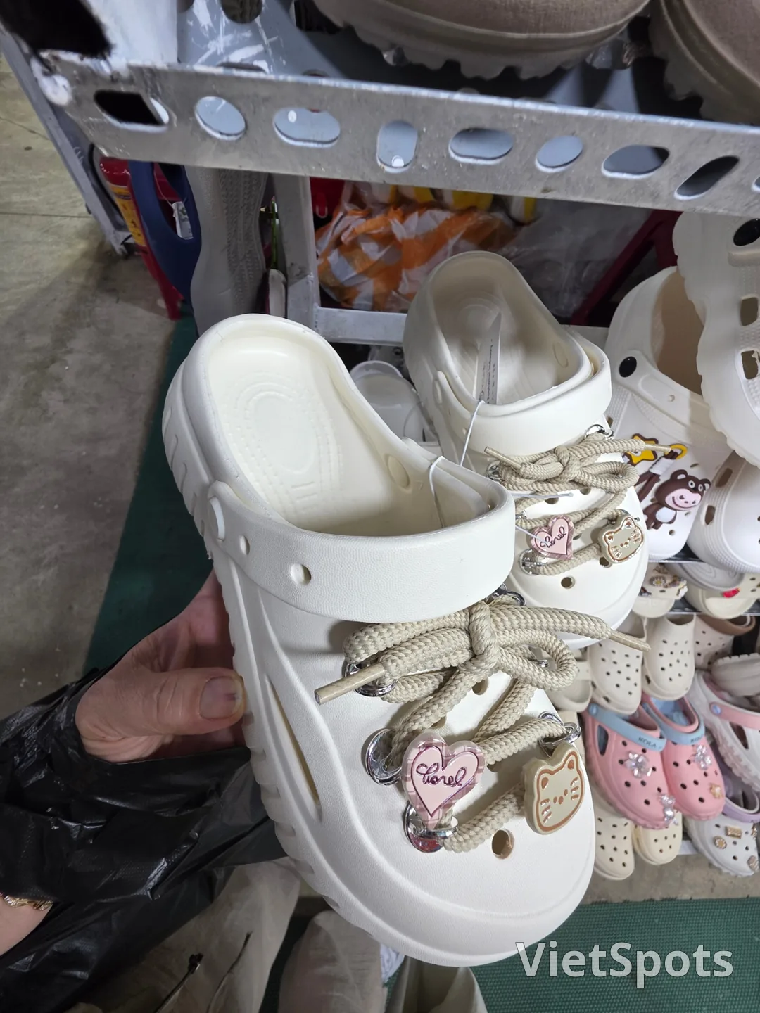 ✈️ 韓国の市場で靴を買う