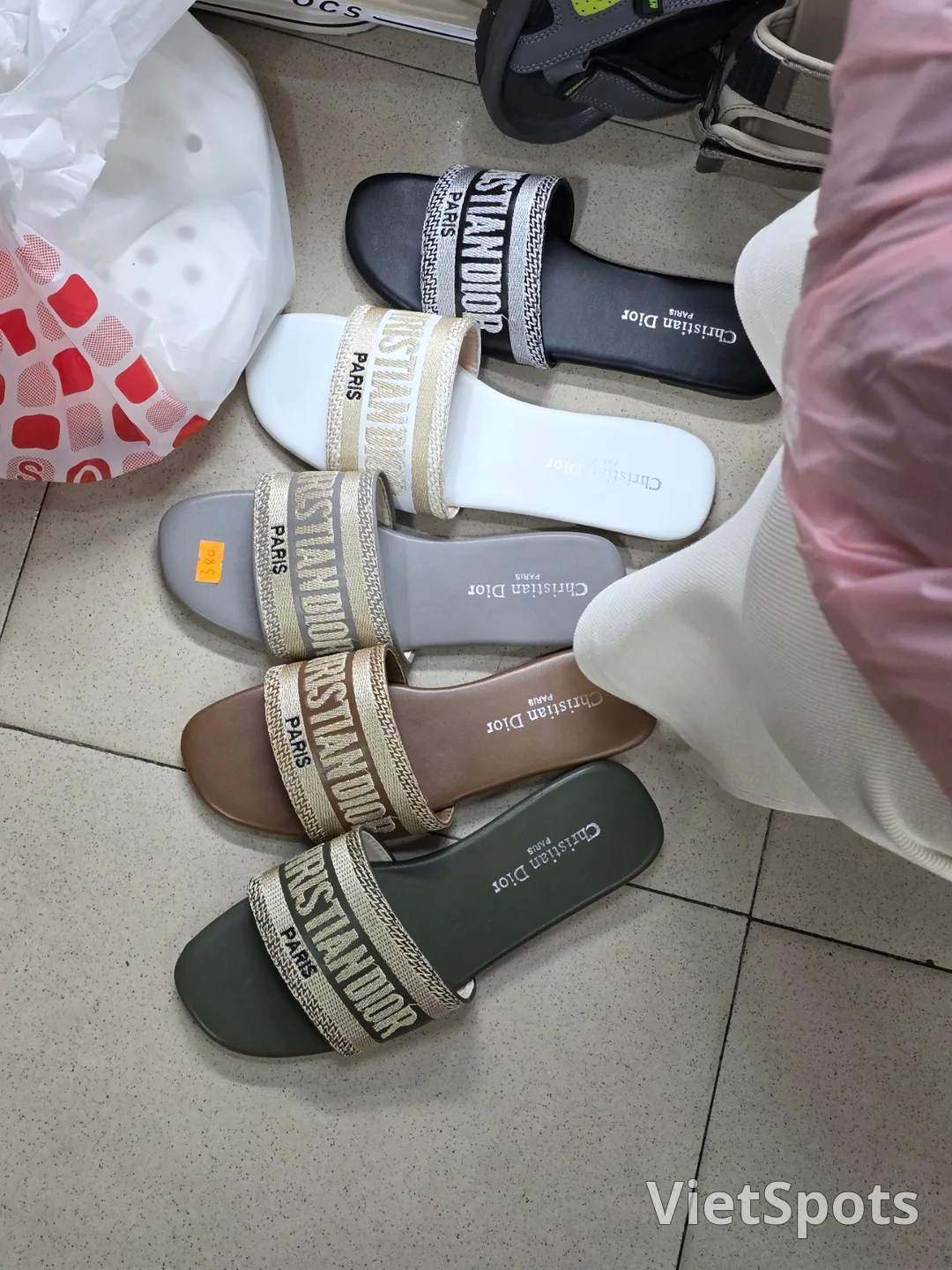 ✈️ 韓国の市場で靴を買う