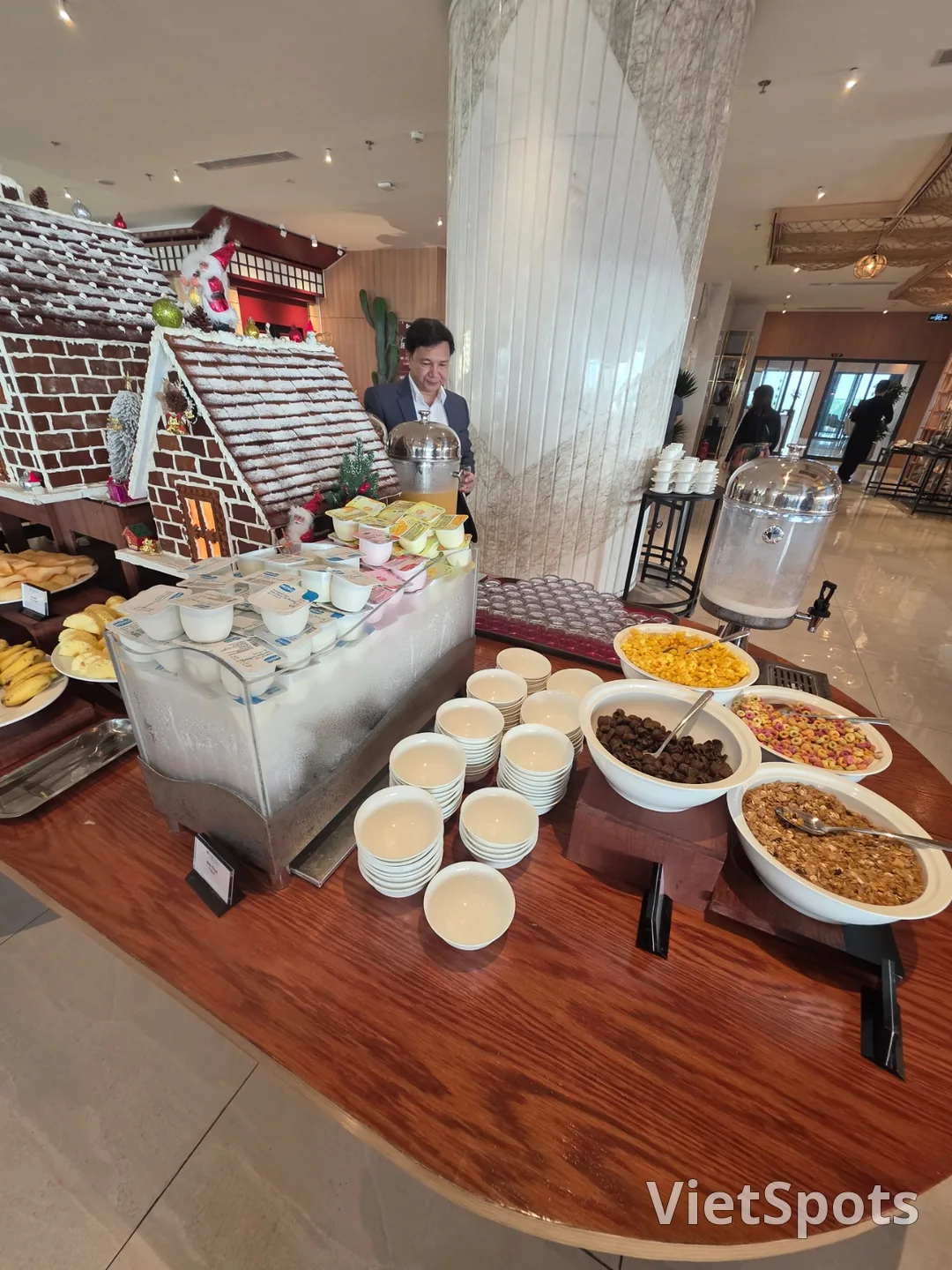 ✈️ Những điều thú vị tại nhà hàng ăn sáng của khách sạn Wyndham Soleil