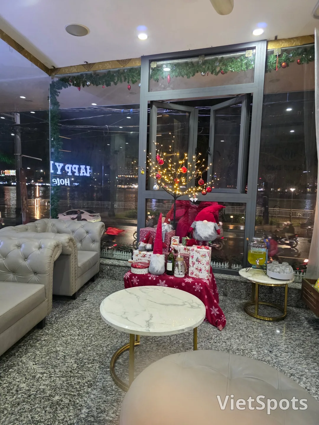 ✈️ 韩市场附近0.5晚住宿 - 快乐日酒店(HappyDayHotel)