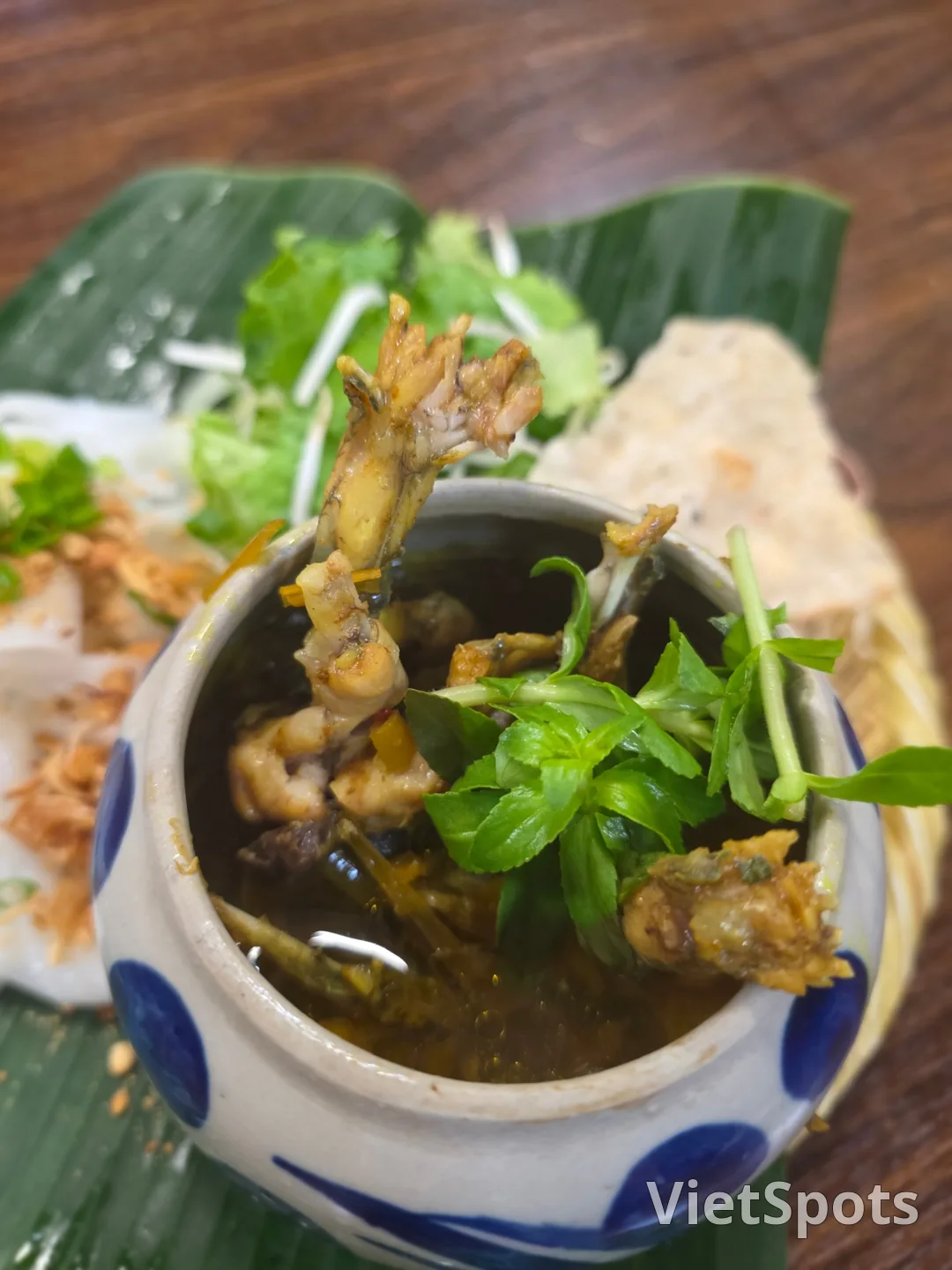 ✈️ カエルのミークアン(Mì Quảng Ếch Bếp Trang -MiQuangEch
