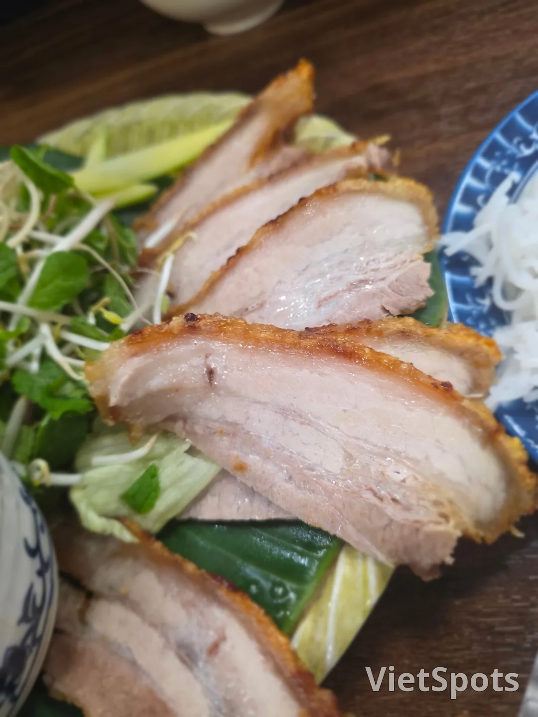 ✈️ カエルのミークアン(Mì Quảng Ếch Bếp Trang -MiQuangEch