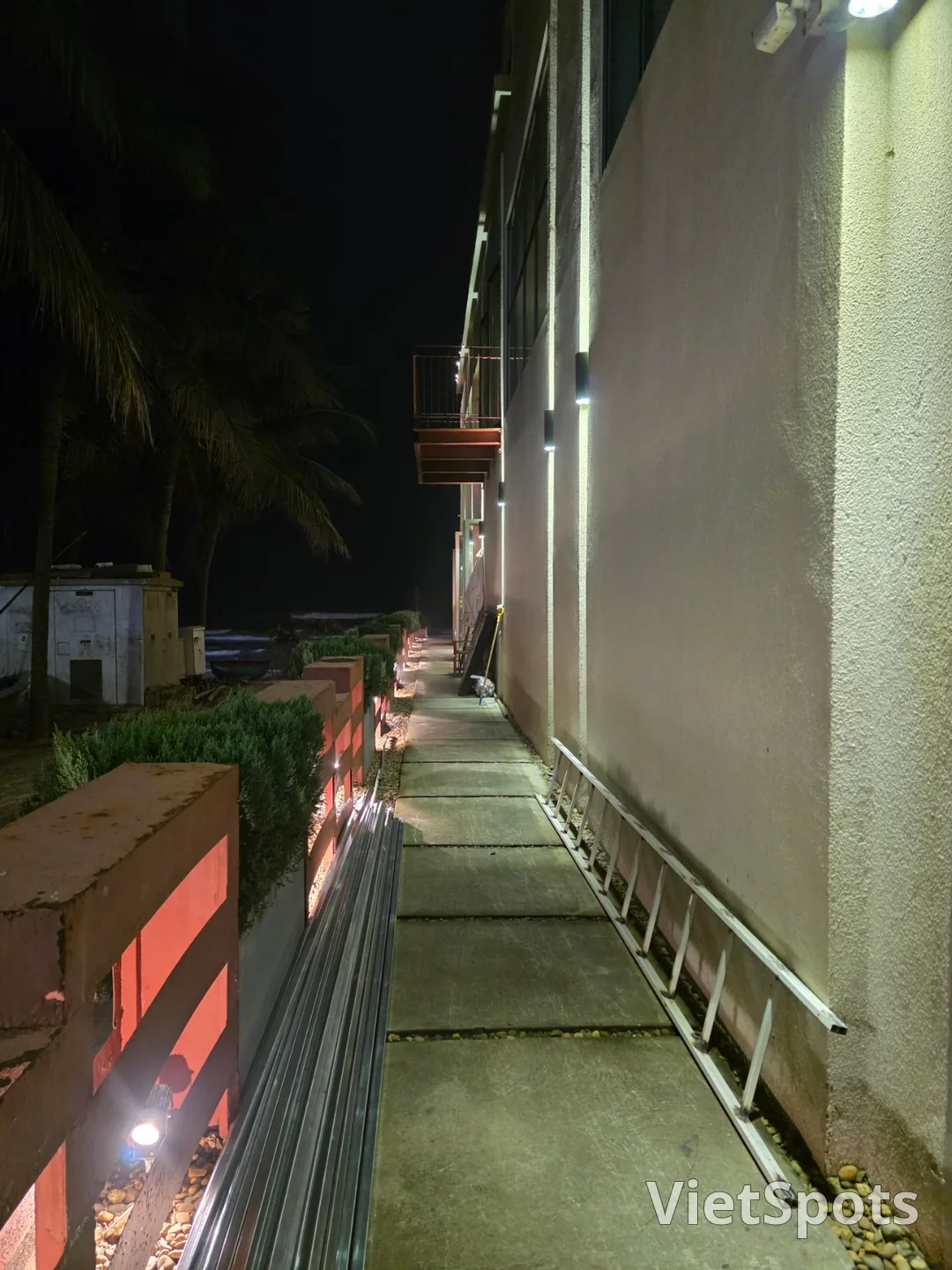 ✈️ ミーケビーチの眺めが最高な - ザ・ルーフ(The Roof - Da Nang)