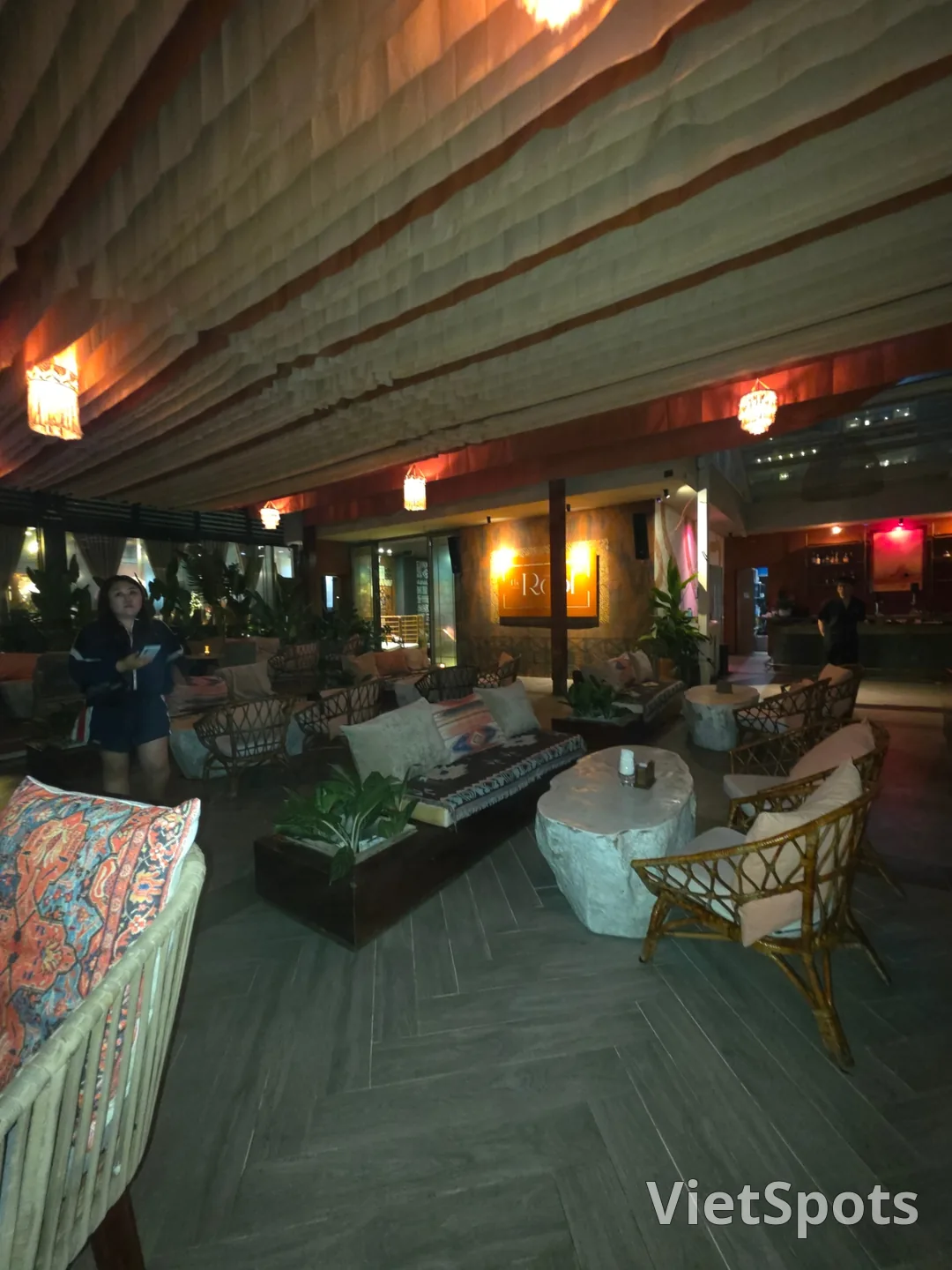 ✈️ ミーケビーチの眺めが最高な - ザ・ルーフ(The Roof - Da Nang)