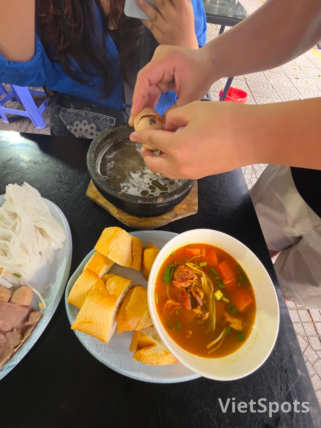 ✈️ ローカルフォー -フォーバットダー(Phở bát đá - Bún chả hà nội)