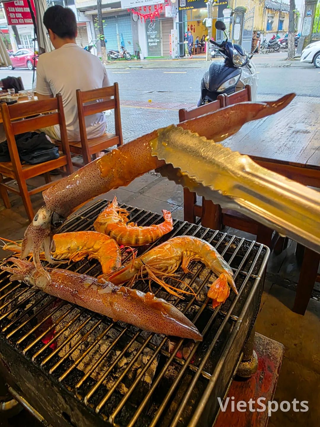 ✈️ BBQの名店 Quán Huế Ngon - ダナン最高のローカルBBQレストラン - Best local food in Da Nang