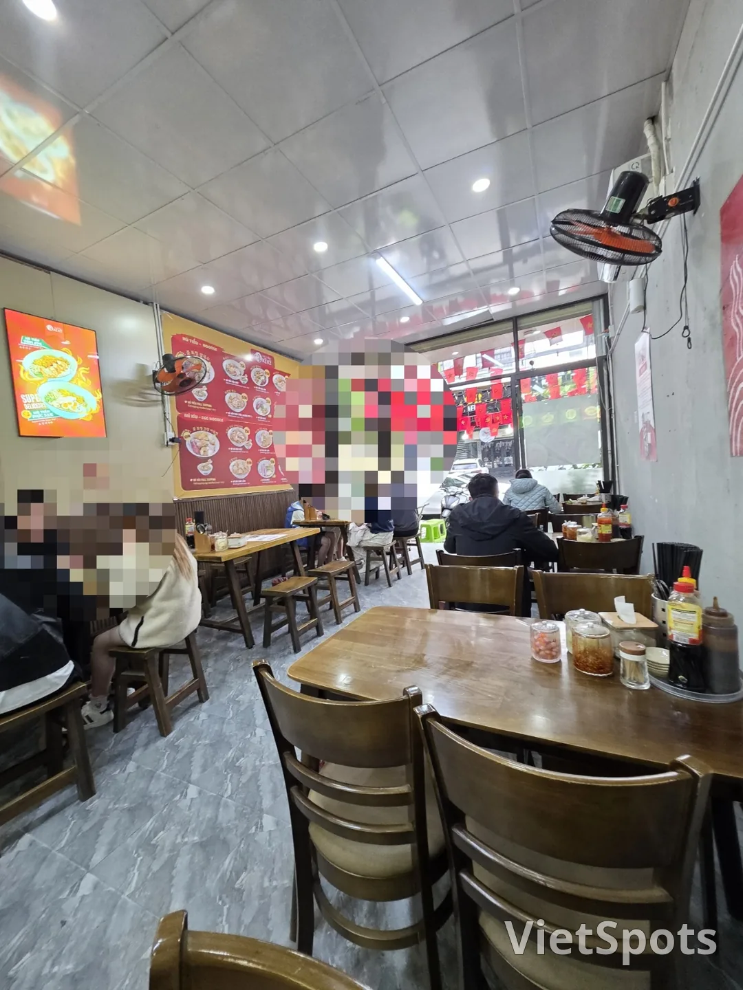 ✈️ 鱿鱼米粉汤好吃的店家 - 期期河粉店(Hủ Tiếu Kỳ Kỳ)